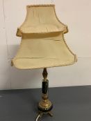 A brass and marble table lamp (H35cm)