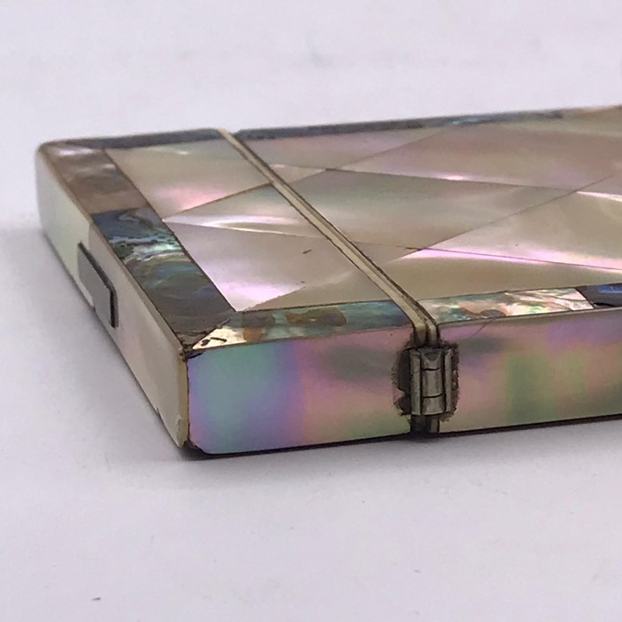A Mother of Pearl Card Case - Image 2 of 3