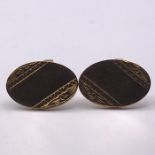A Pair of Gents 9ct gold cuff links (9.4g)
