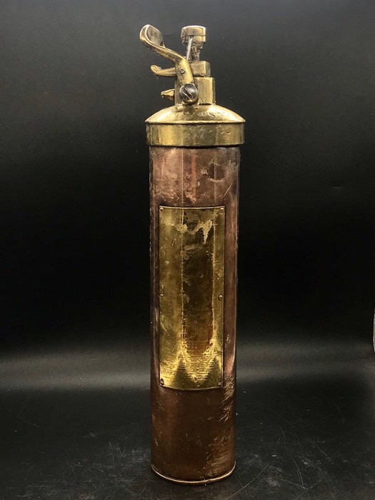 A Vintage Brass and Copper Fire Extinguisher - Image 2 of 4