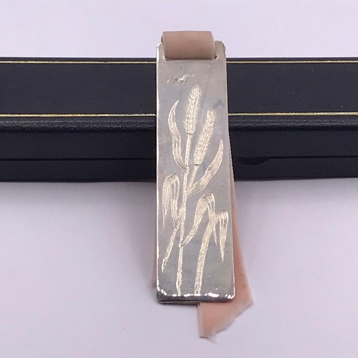 A Hallmarked silver bookmark (9cm Long) - Image 6 of 7