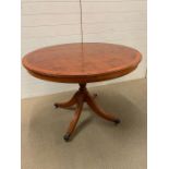 Circular centre table on four down swept legs (H78cm Dia 109cm)