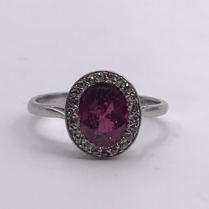 A Platinum Spinel and Diamond ring (Approx 2 to 2.5cts) - Image 2 of 5