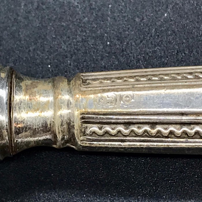 A Cased set of silver, hallmarked, handled knives (one extra) - Image 4 of 6