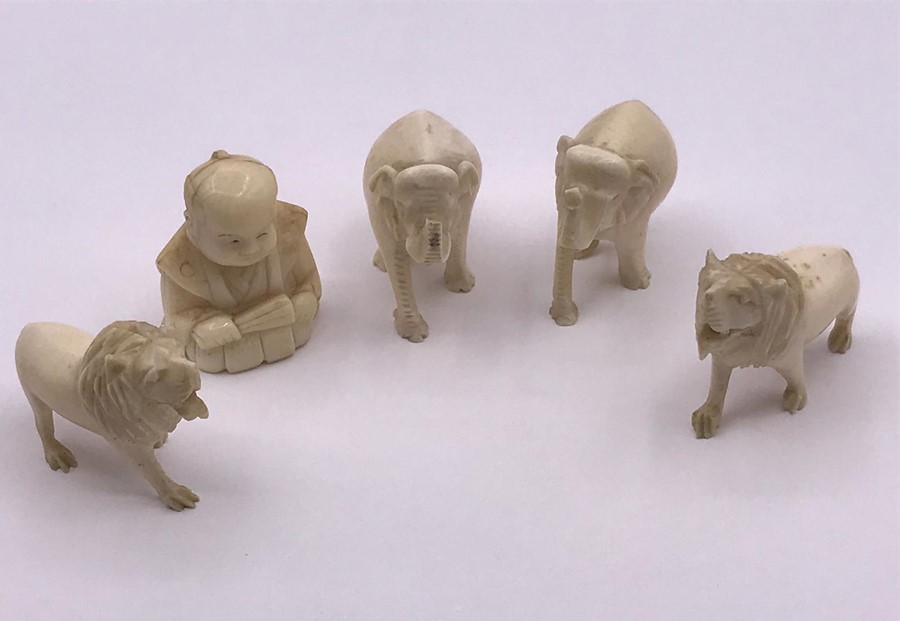 A small selection of ivory netsuke - Image 3 of 4