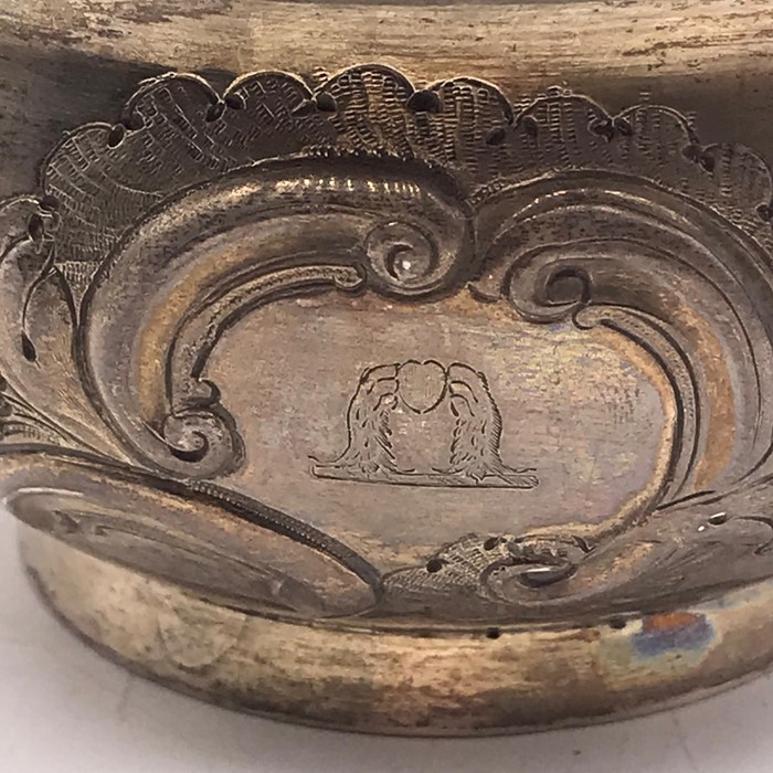 A Hallmarked silver lidded bowl (Total Weight 292g) with floral and foliate design, indistinct - Image 3 of 9