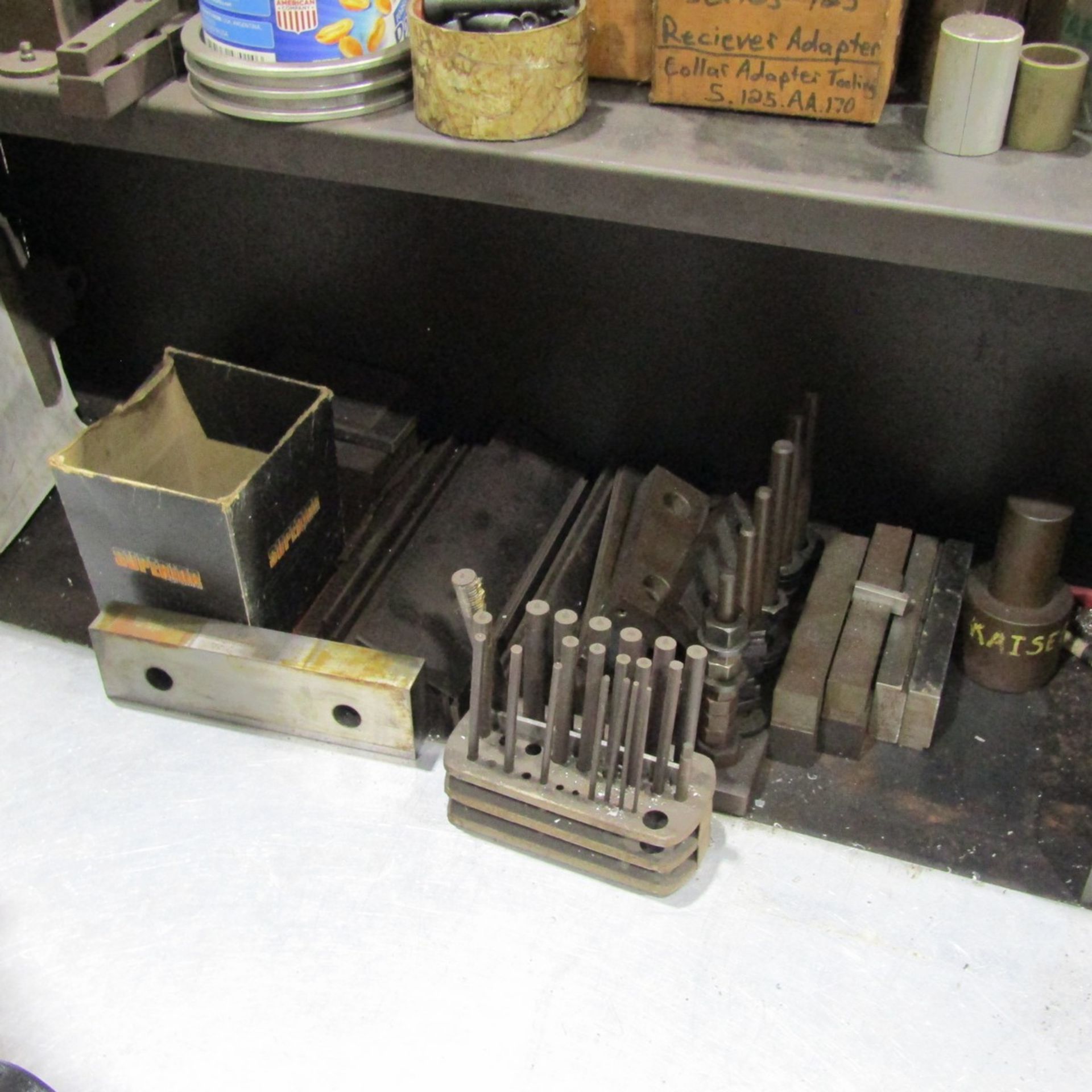 Lot - Assorted CAT-40 Tooling (Used with Haas VF-3) wirh Assorted Tooling and Work Bench - Image 7 of 10