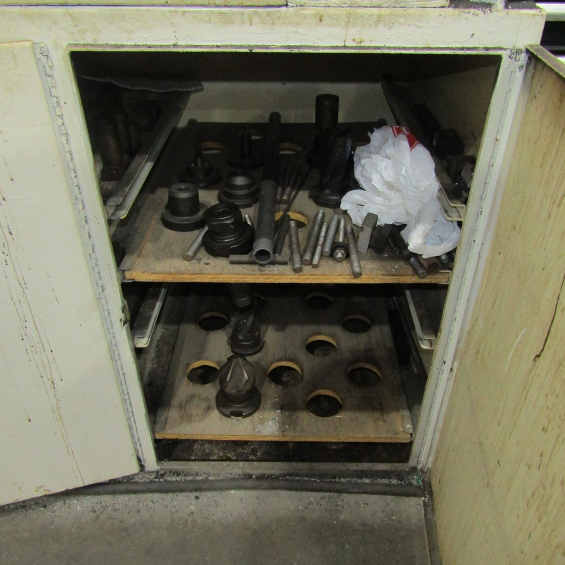 Lot - Workbench with Remaining Contents, to Include: CAT-50 Tool Holders, Misc. Tooling, Hold - Image 7 of 7