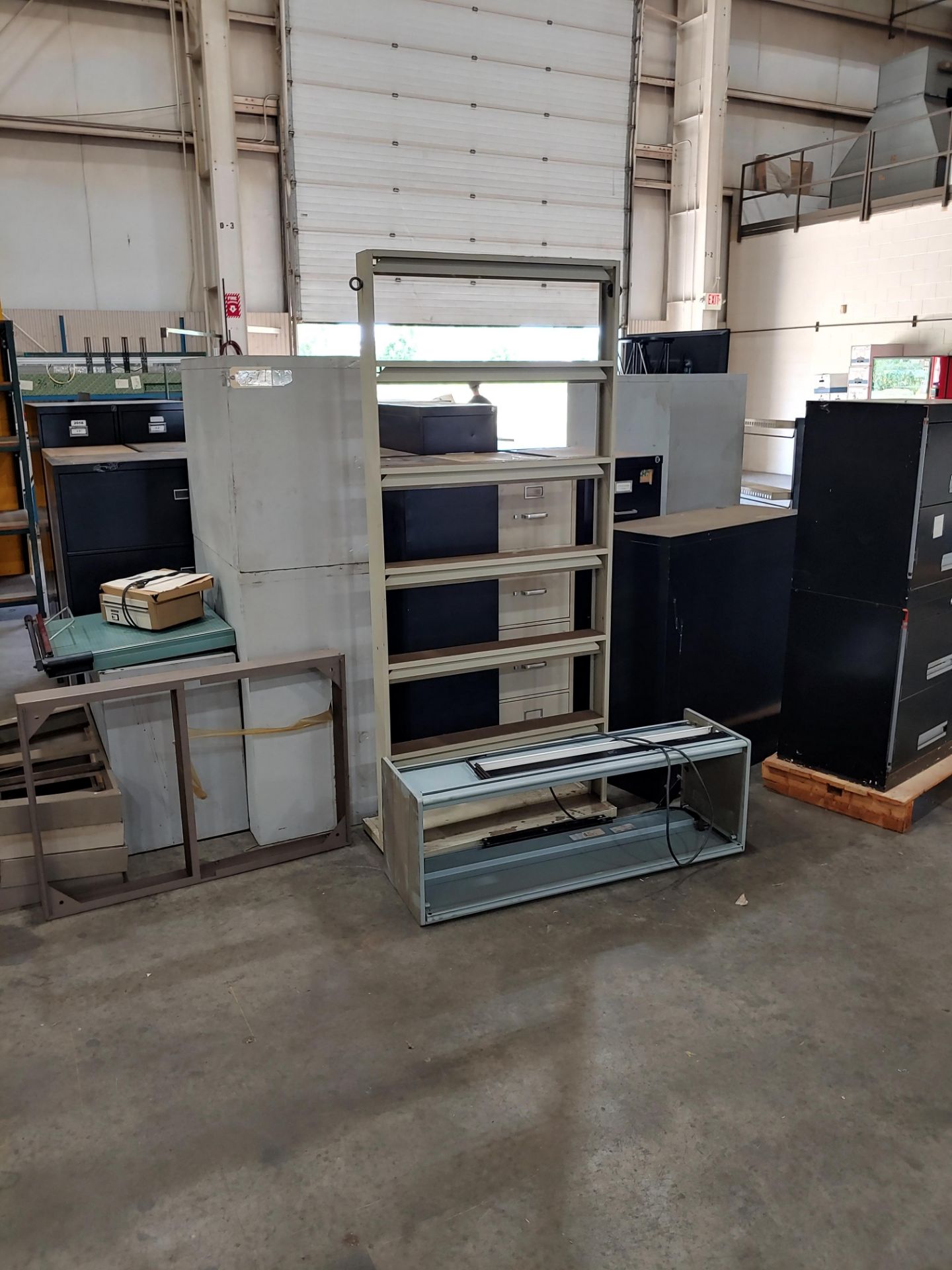 Lot - Filing Cabinets