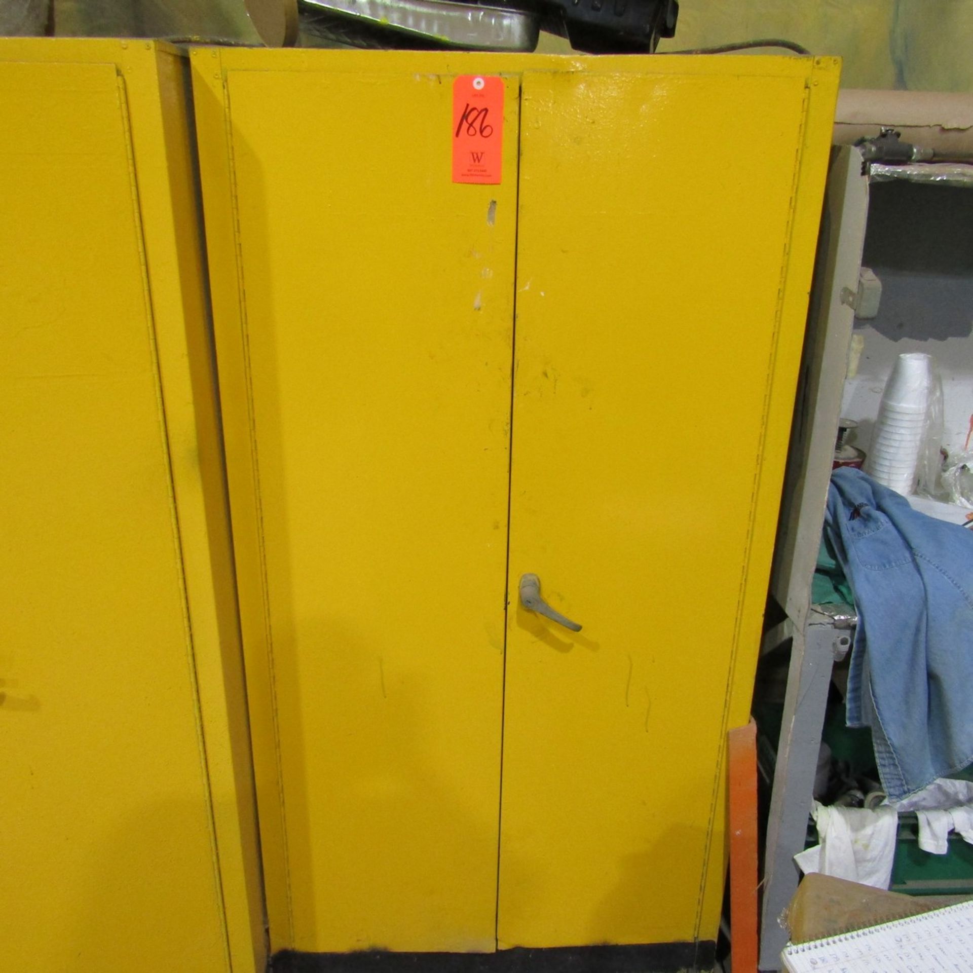 2-Door Flammable Fireproof Liquid Storage Cabinet