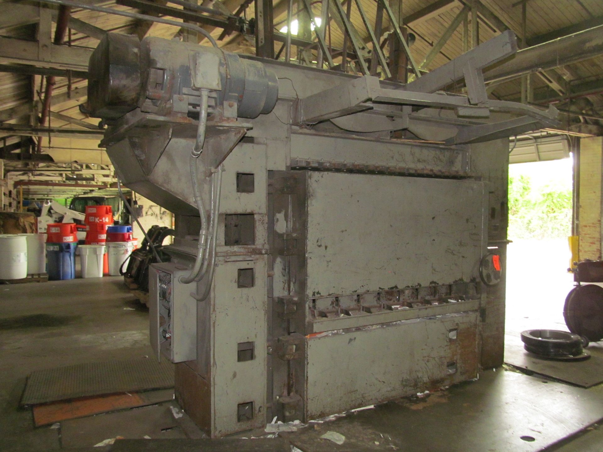 Economy Model 672 Vertical Baler, S/N: 36765(?); (Once Removed, Buyer Must Place a Safety Barrier - Image 2 of 3