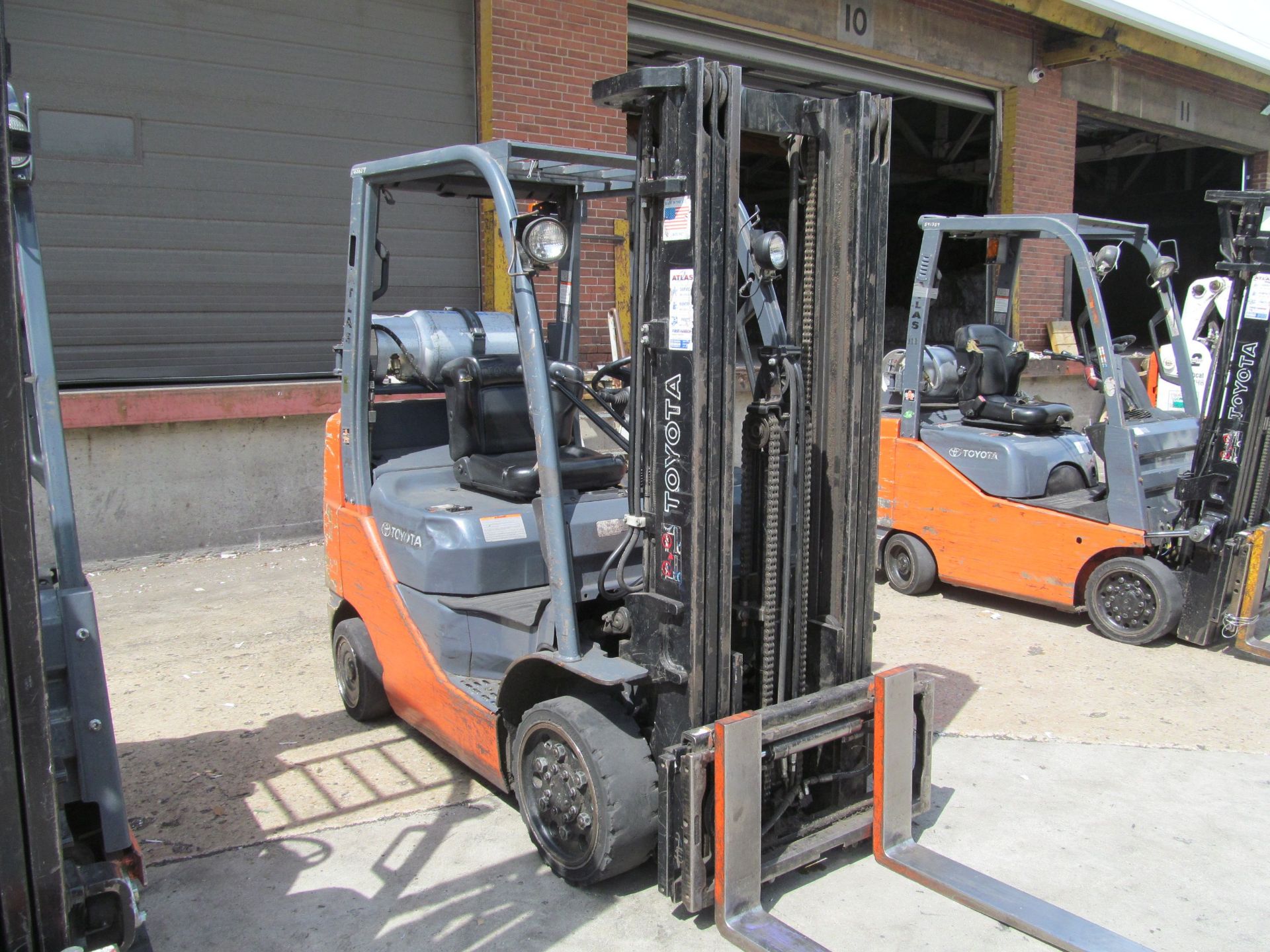 Toyota 4,500 lb. Cap. Model 8FGCU25 LP Fork Lift Truck, S/N: 32787; with 3-Stage Mast, Side Shift,