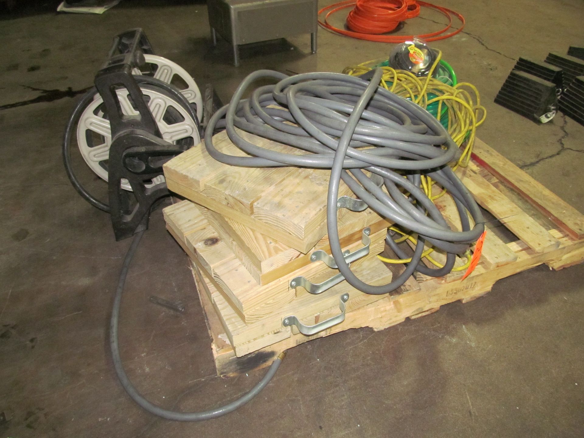 Lot - Assorted Hoses, Hose Reel, Extension Cords, Ext. - Image 2 of 2