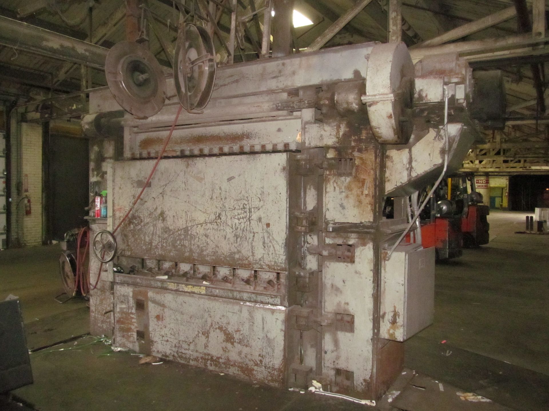 Economy Model 672 Vertical Baler, S/N: 36765(?); (Once Removed, Buyer Must Place a Safety Barrier - Image 3 of 3