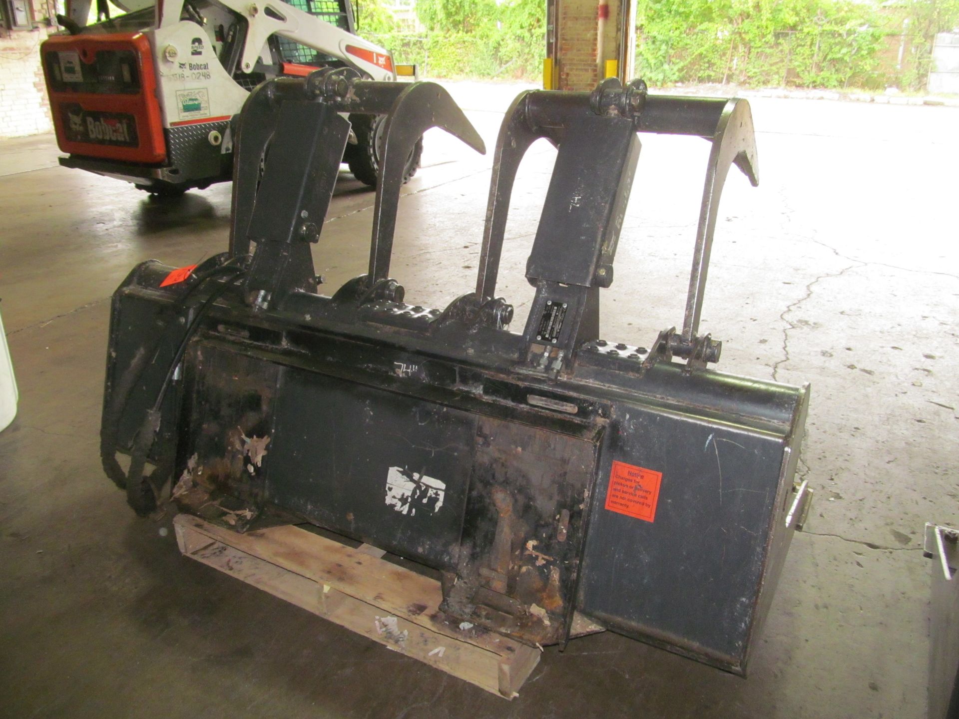 2016 - Bobcat 72 in. Model GRPL 74 INDL BKT Skid Steer Grapple Bucket Attachment, S/N: AF0H06082 - Image 4 of 4