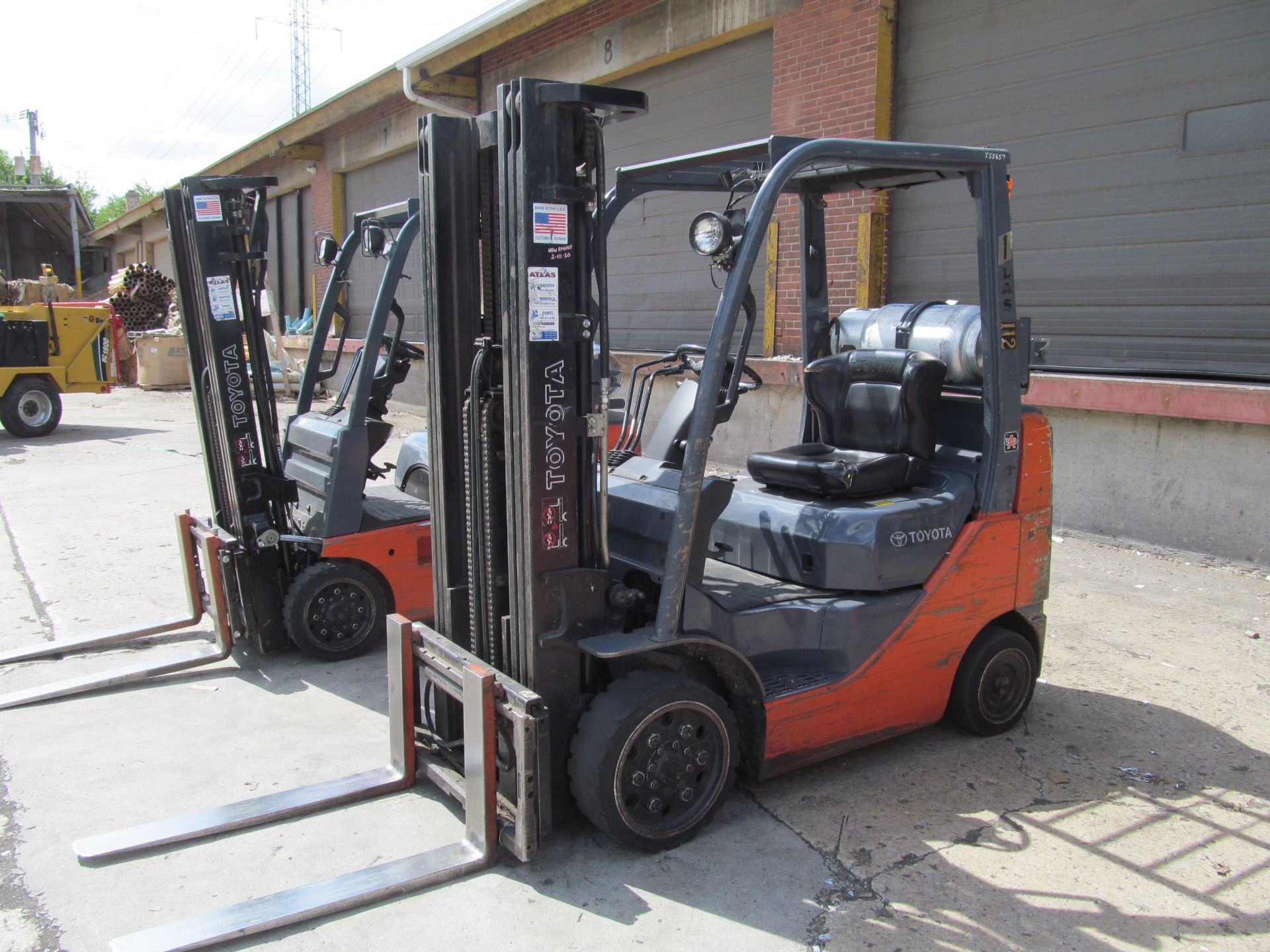 Toyota 4,500 lb. Cap. Model 8FGCU25 LP Fork Lift Truck, S/N: 32787; with 3-Stage Mast, Side Shift, - Image 2 of 7