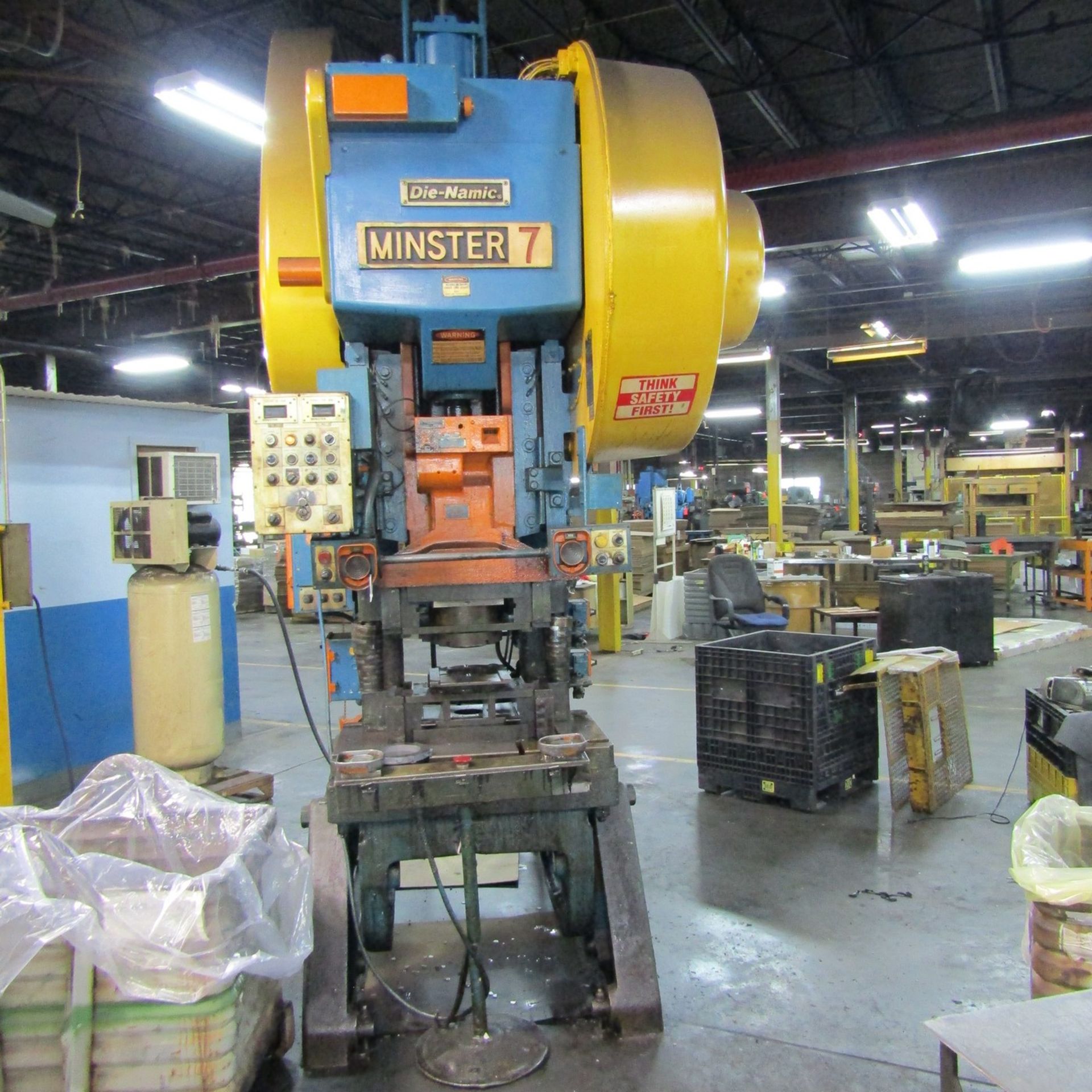 Minster 75-Ton Cap. No. 7 O.B.I. Back-Geared Punch Press, S/N: 7D-SS-25917; with 4 in. Stroke, 21 - Image 6 of 8