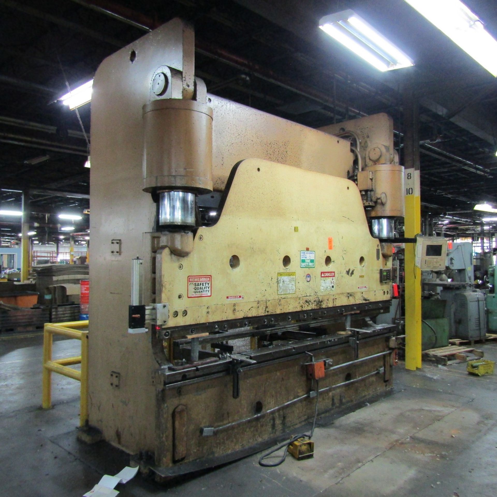 Cincinnati 300-Ton Cap. x 10 ft. Model 300H Series 10 ft. Hydraulic Press Brake, S/N: 35343; with - Image 7 of 9