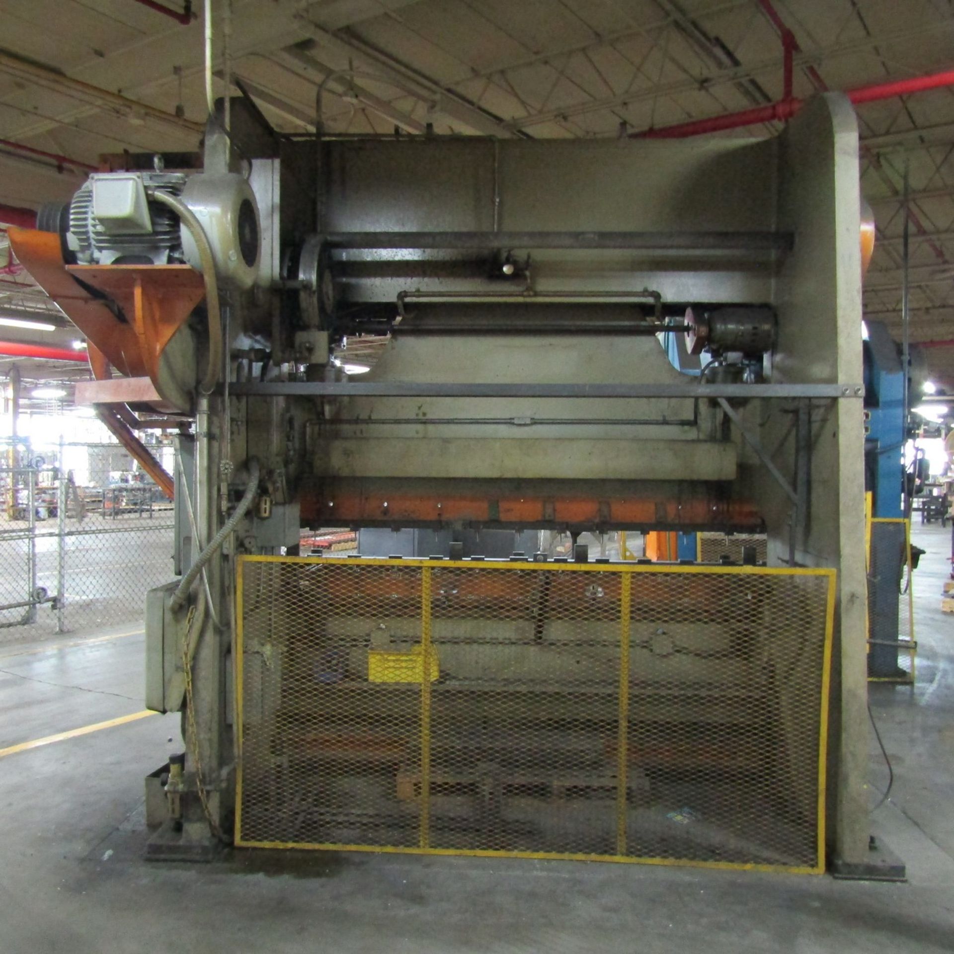 Chicago Dreis & Krump 250-Ton Cap. Model 608-D Press Brake, S/N: P-8645; with 126 in. Overall Bed, - Image 3 of 6