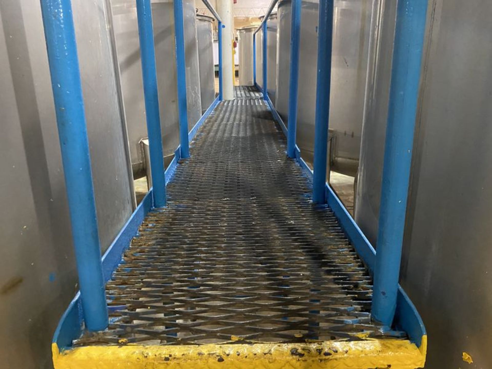 24 in. x 21 ft. Steel Workers Platform; 4-Step Ladder - Image 2 of 3