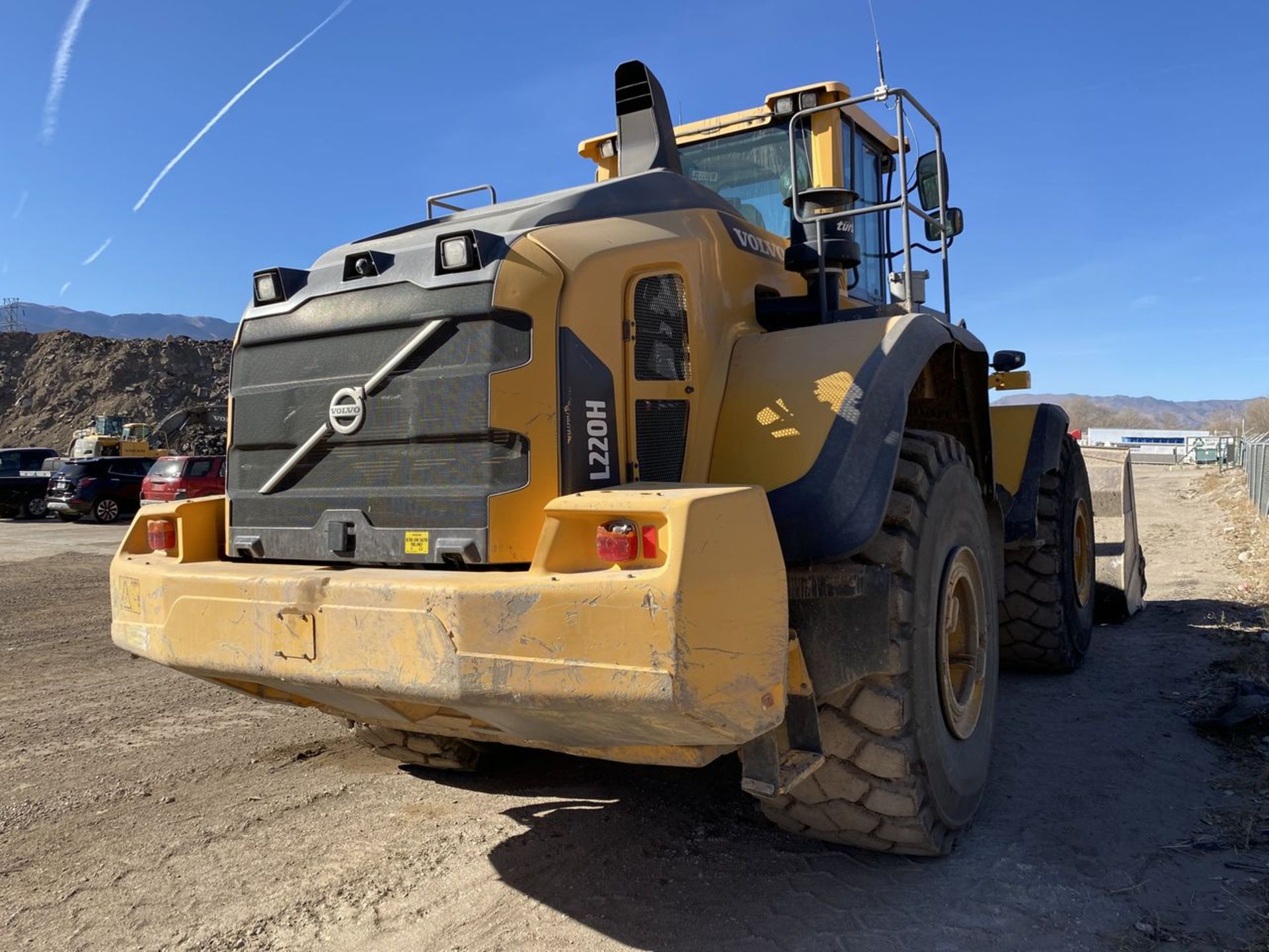 2016 Volvo L220H Wheel Loader, PIN: VCEL220HCF0002238; with 8,029 Hours (at Time of Description), - Image 5 of 26