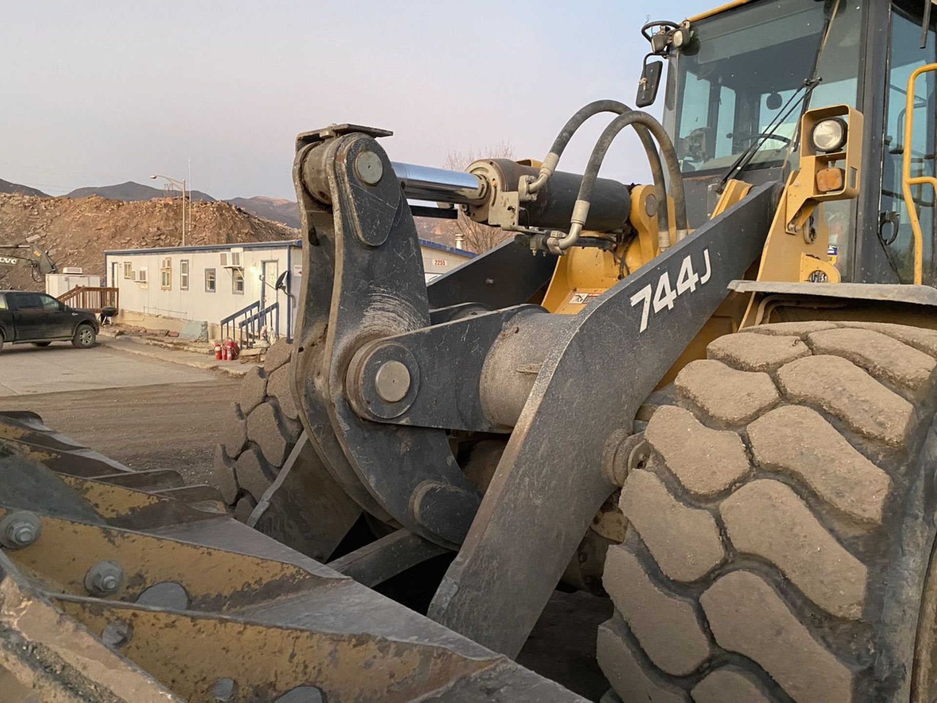 John Deere 744J Wheel Loader, PIN: DW744JX614358 (2007); with 7,339 Hours (at Time of - Image 7 of 15