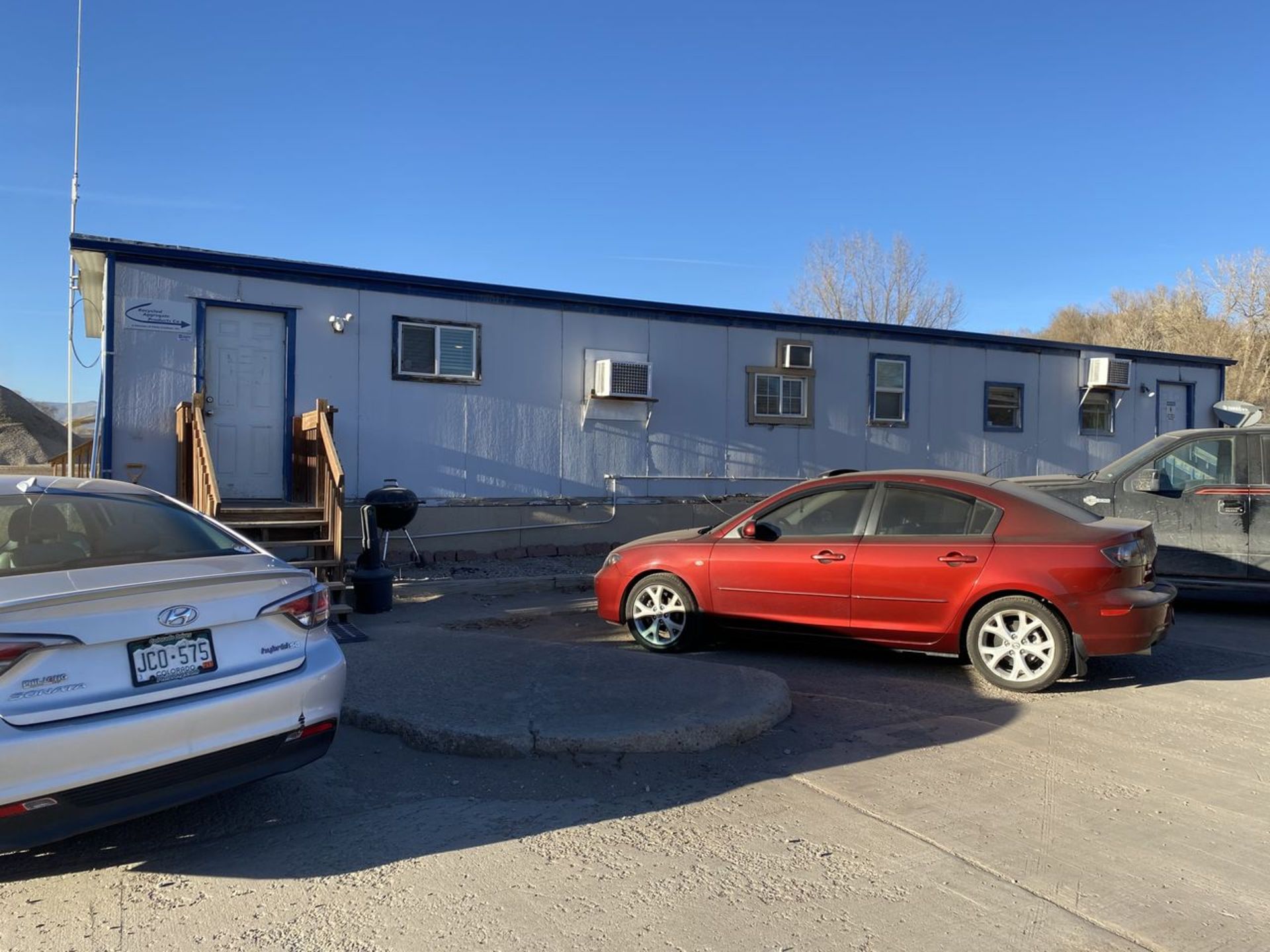 64 ft. x 24 ft. (approx.) Mobile Office Trailer, with Built-in Cabinets (Delayed Removal - Can be - Image 4 of 5