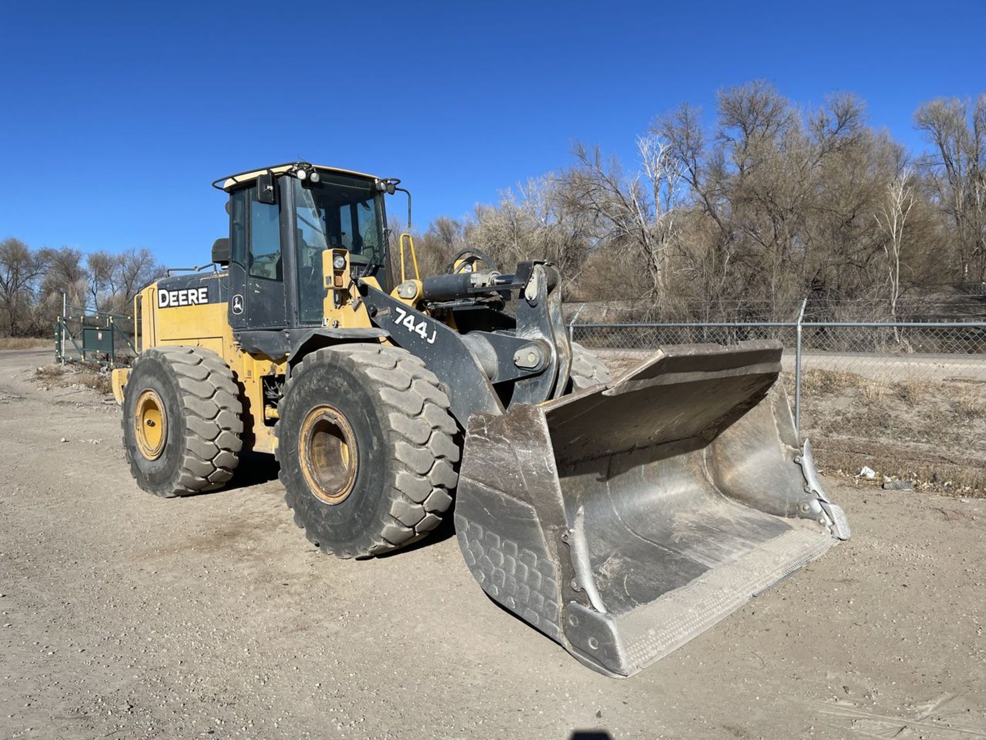 John Deere 744J Wheel Loader, PIN: DW744JX614358 (2007); with 7,339 Hours (at Time of