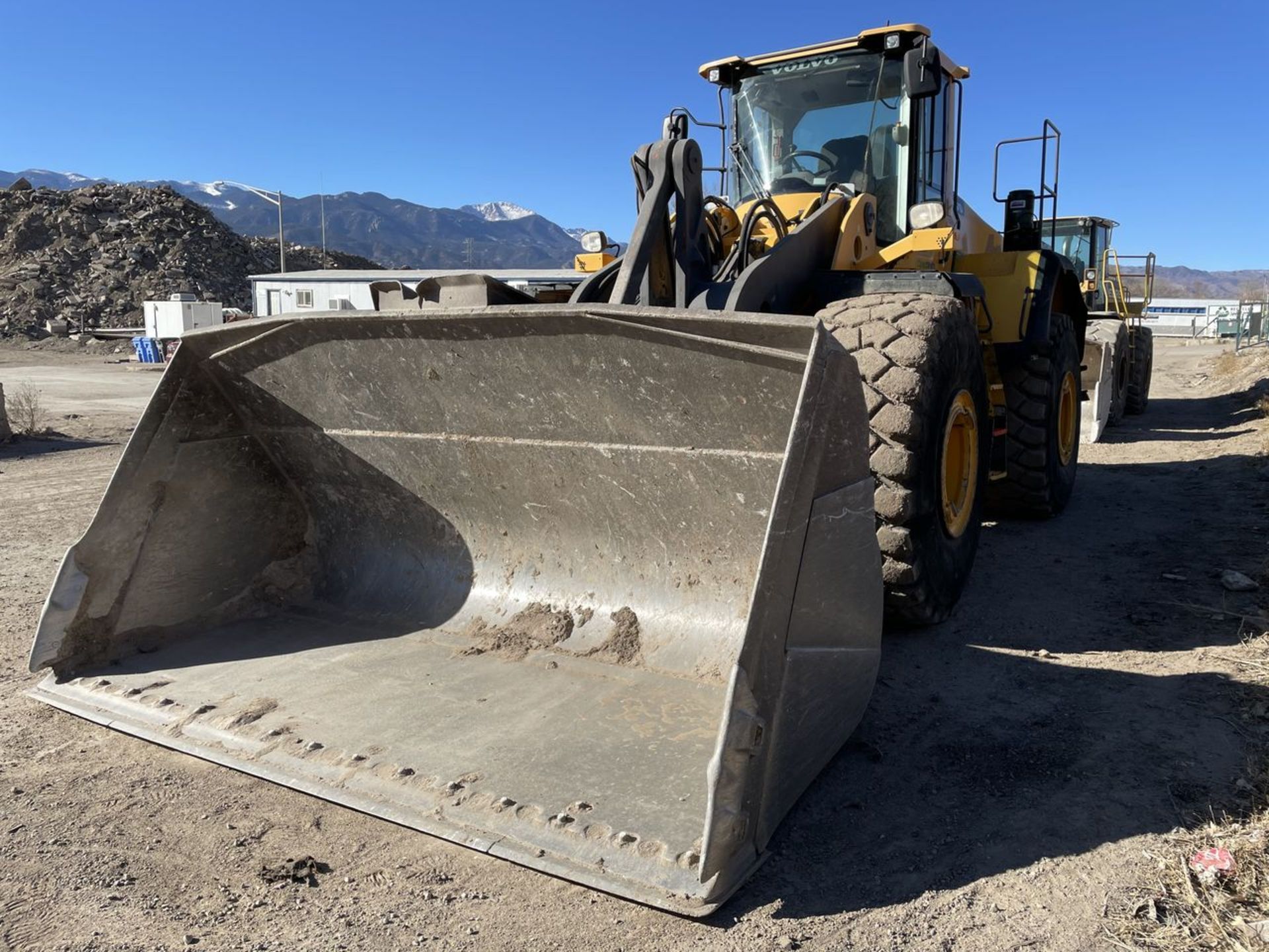 2016 Volvo L220H Wheel Loader, PIN: VCEL220HCF0002238; with 8,029 Hours (at Time of Description), - Image 7 of 26