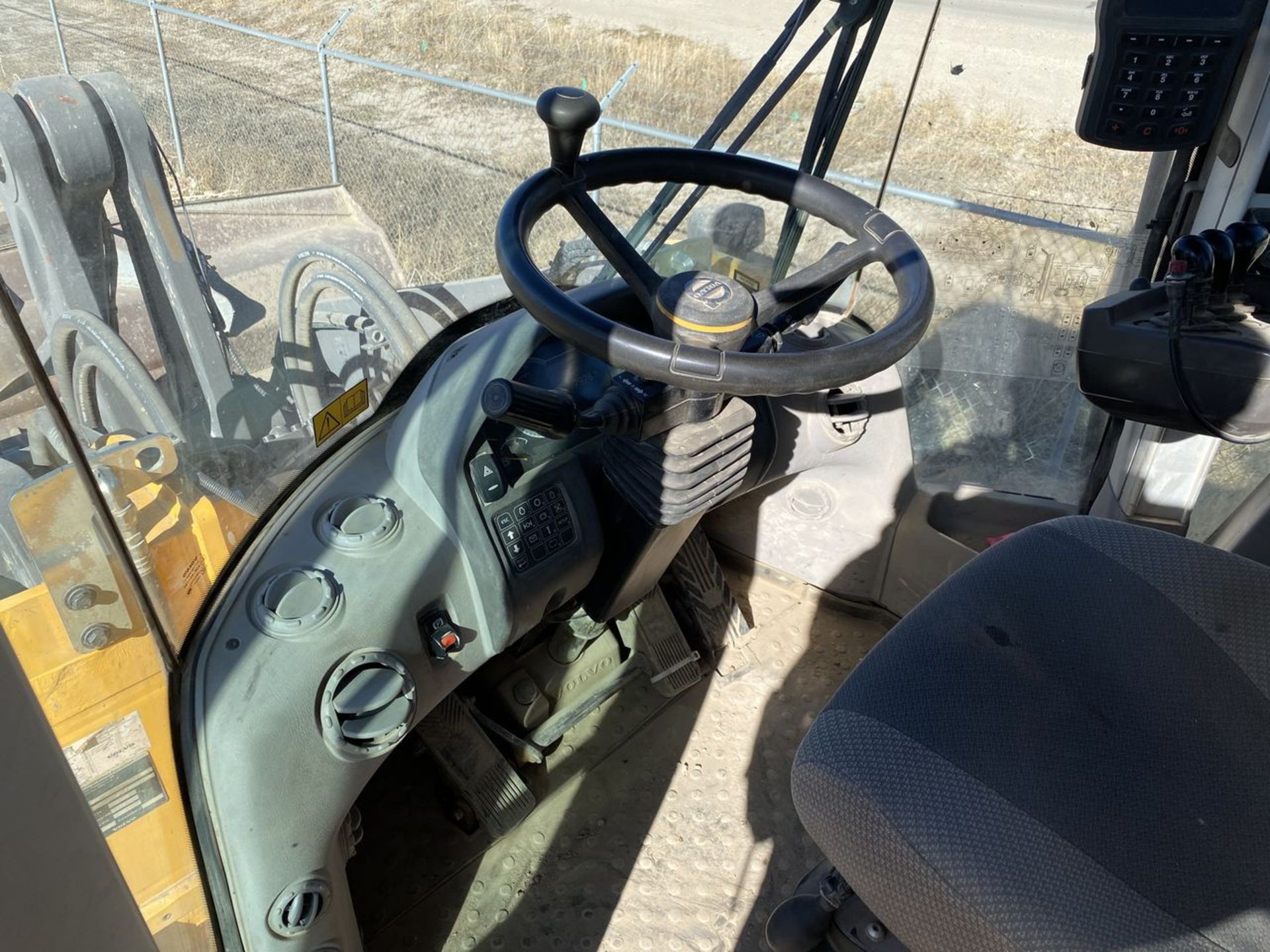 2016 Volvo L220H Wheel Loader, PIN: VCEL220HCF0002238; with 8,029 Hours (at Time of Description), - Image 19 of 26