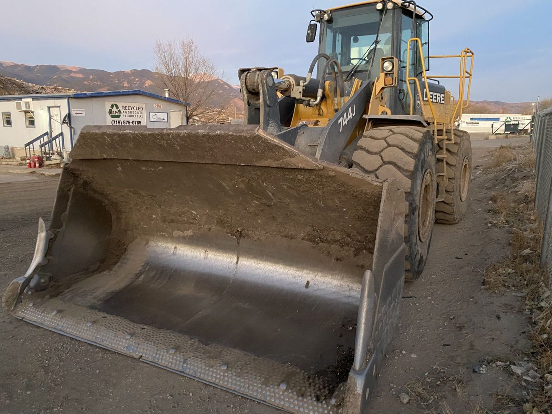 John Deere 744J Wheel Loader, PIN: DW744JX614358 (2007); with 7,339 Hours (at Time of - Image 5 of 15