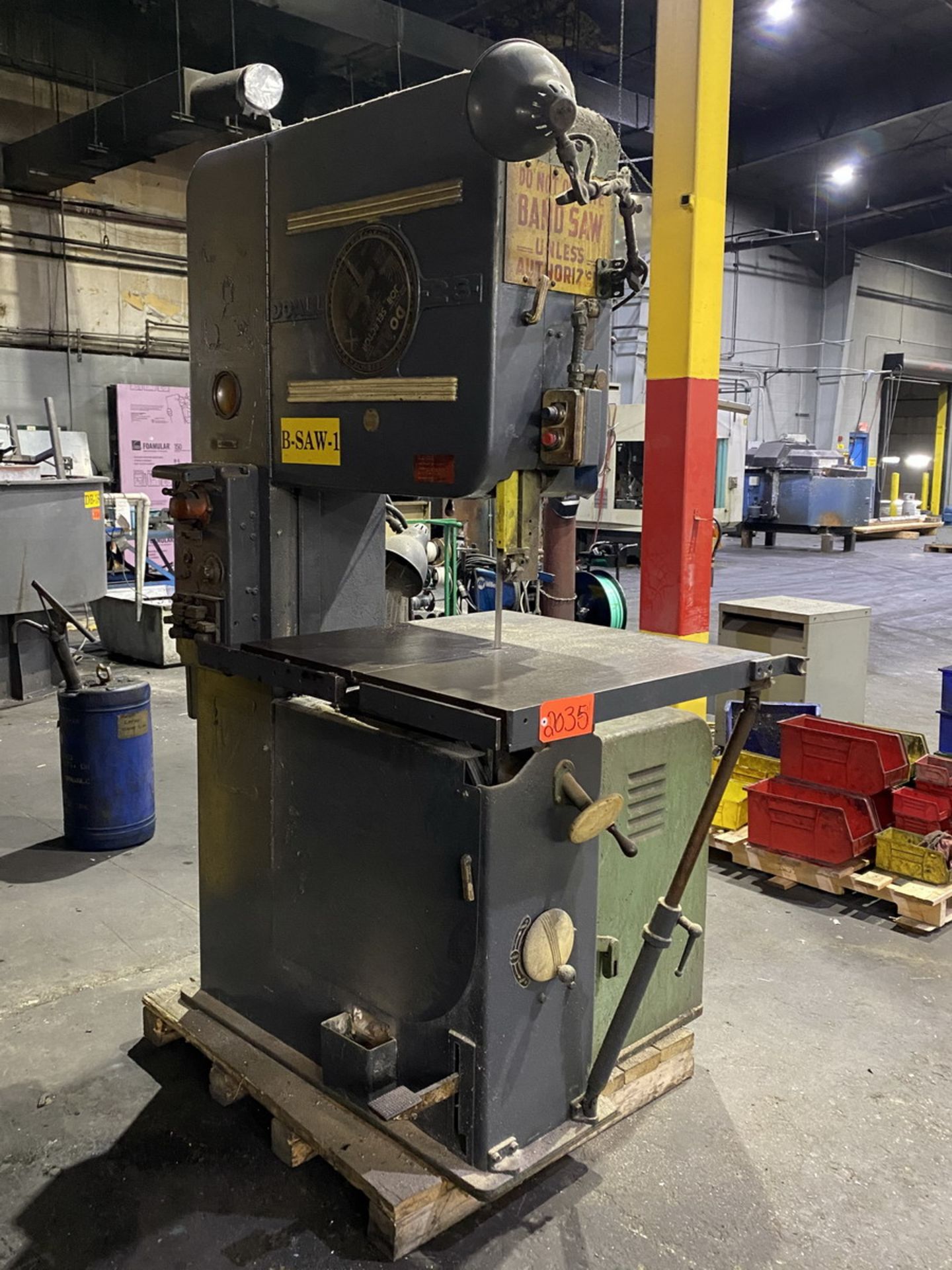 DoAll 26 in. Job Selector Vertical Band Saw; with Blade Welder & Grinder (Ref. #: B-Saw-1)