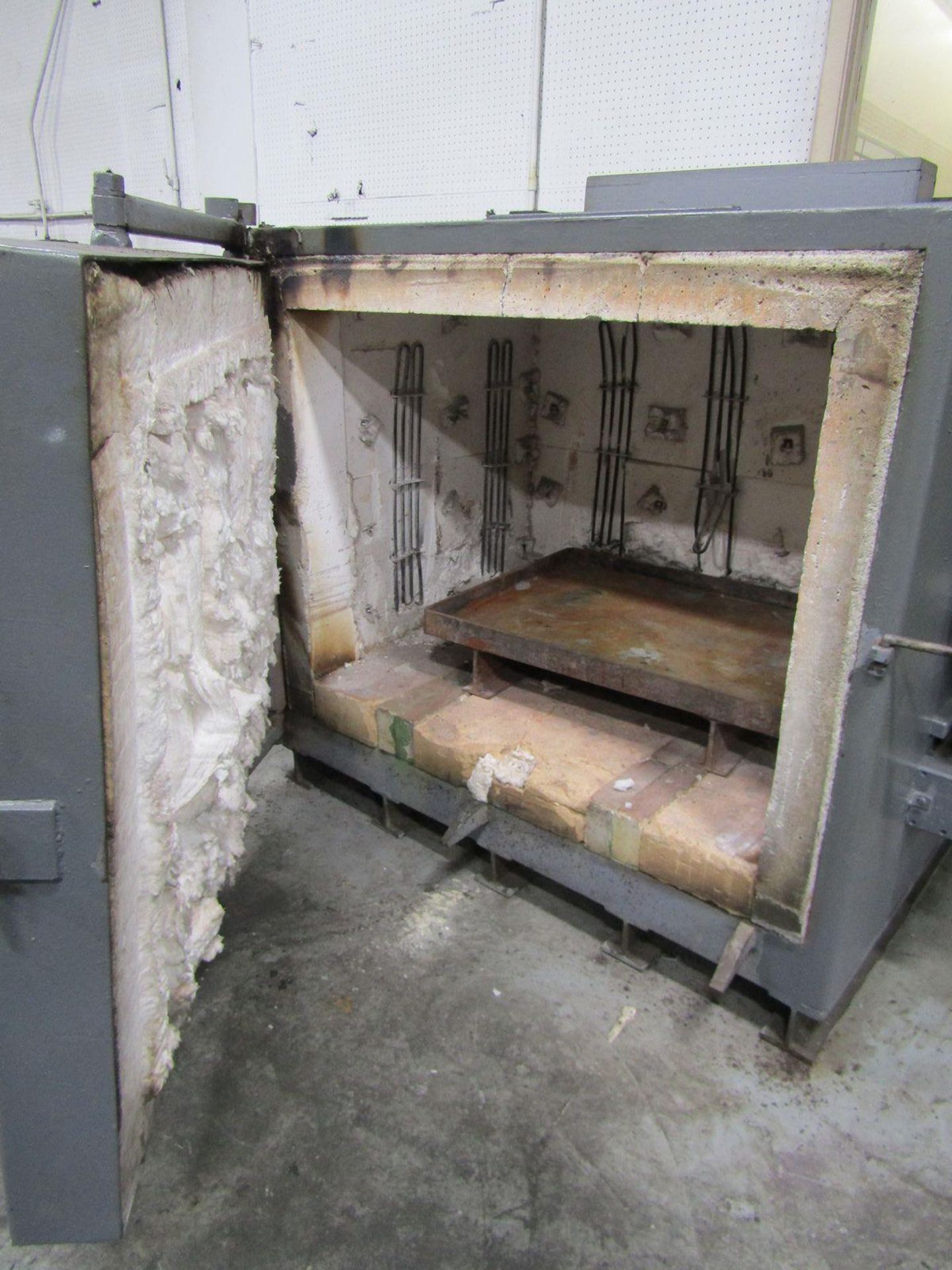 52 in. x 40 in. x 40 in. (approx.) Furnace; with Controls - Image 2 of 3