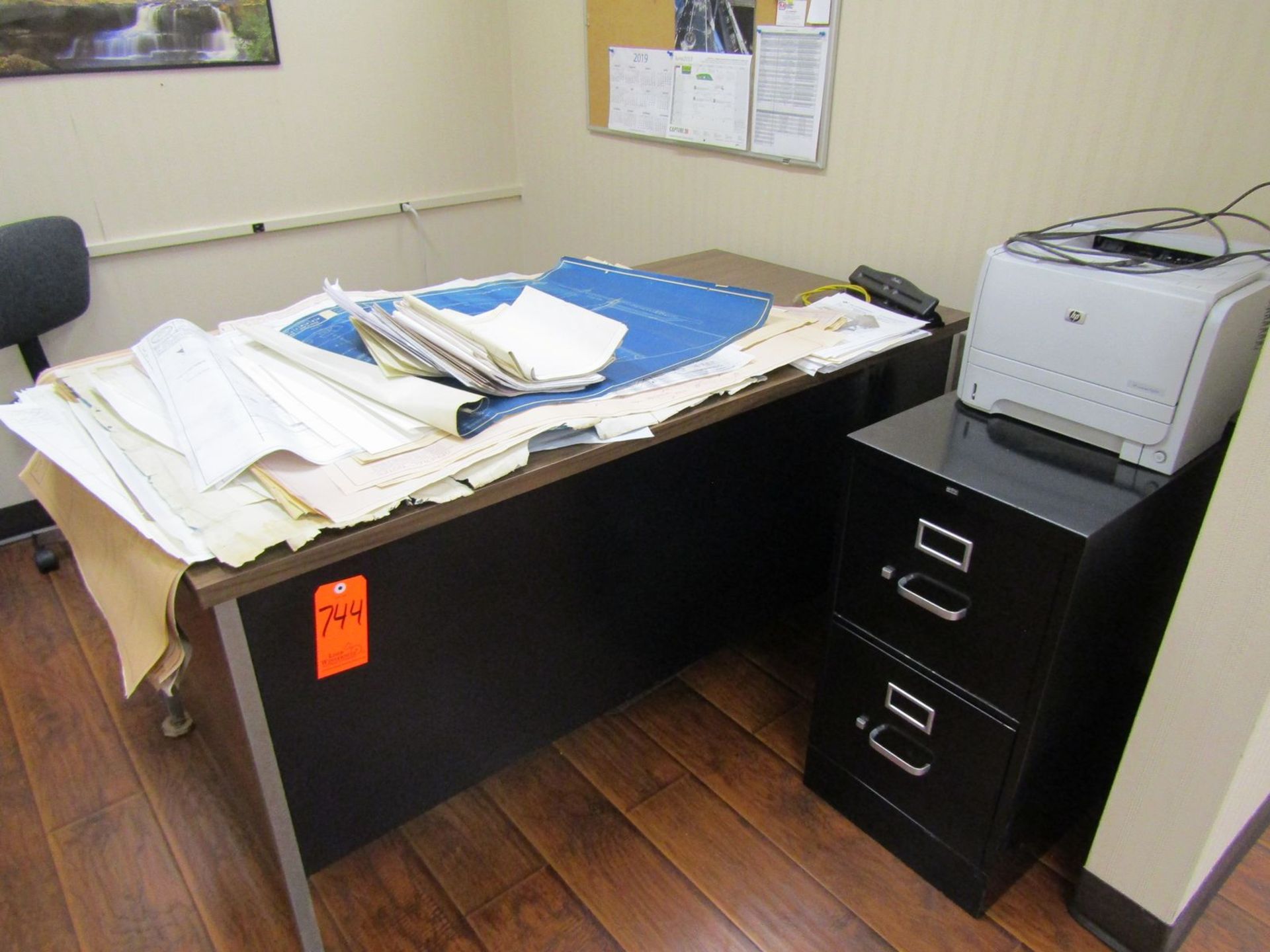 Lot - Contents of Office, to Include: (1) Desk, (1) Chair, (2) 2-Drawer Filing Cabinets, & (1) HP