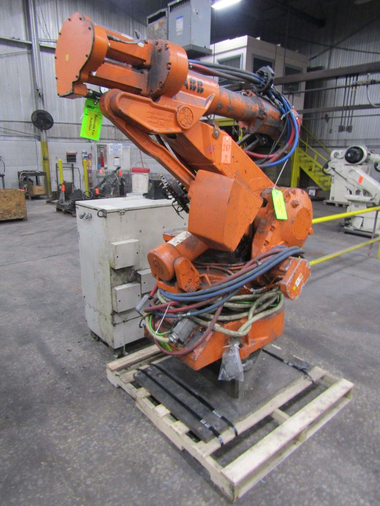 ABB Model IRB 4400 M2000 Robot S/N: 44-26024 (2006); with Controller (Ref. #: DC-3-2) - Image 2 of 4