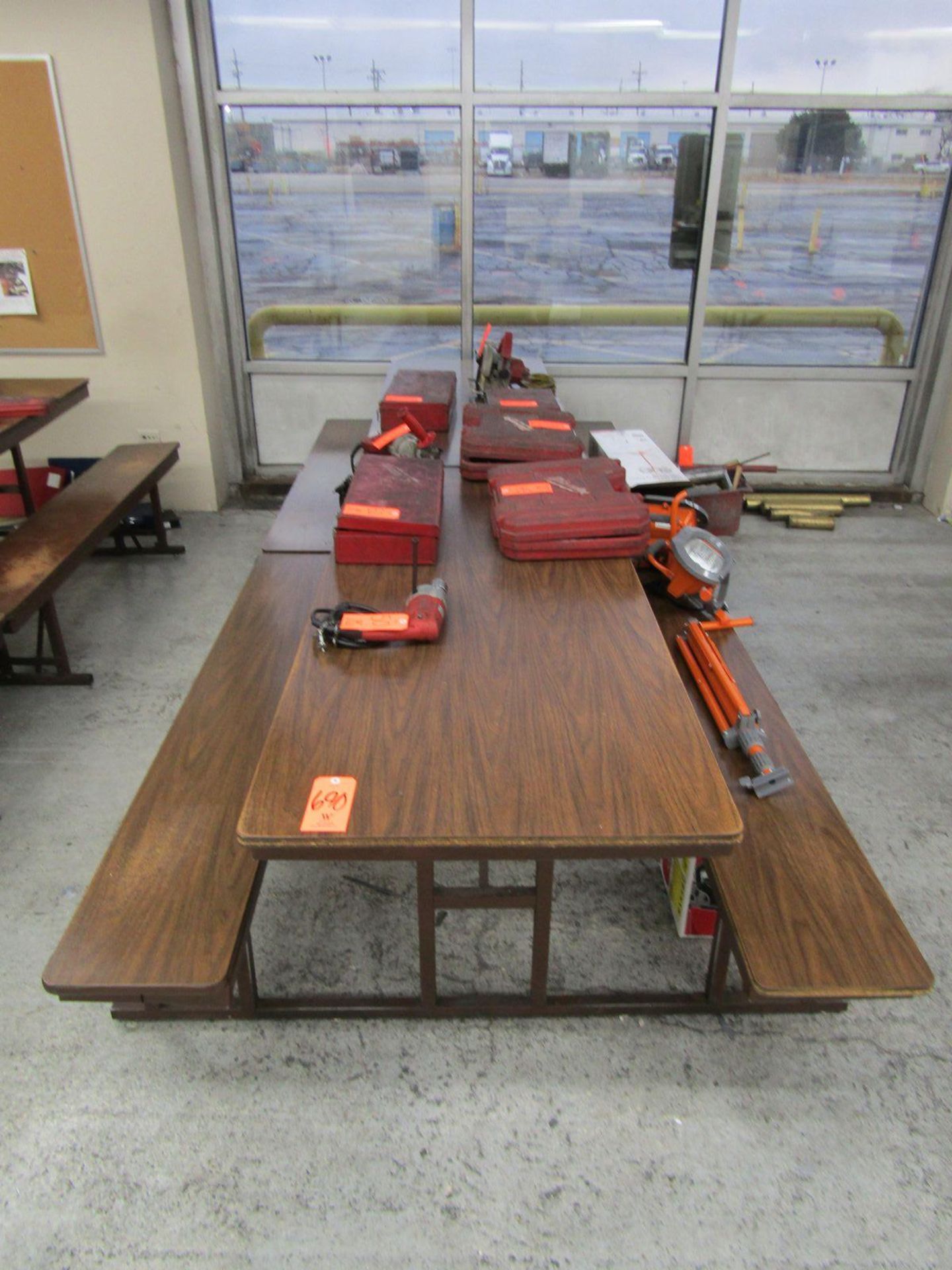 Lot - CMM Room Furniture, to Include: (3) Desks, (4) Lunch Tables, & (5) Fold-Up Tables, (No - Image 4 of 9