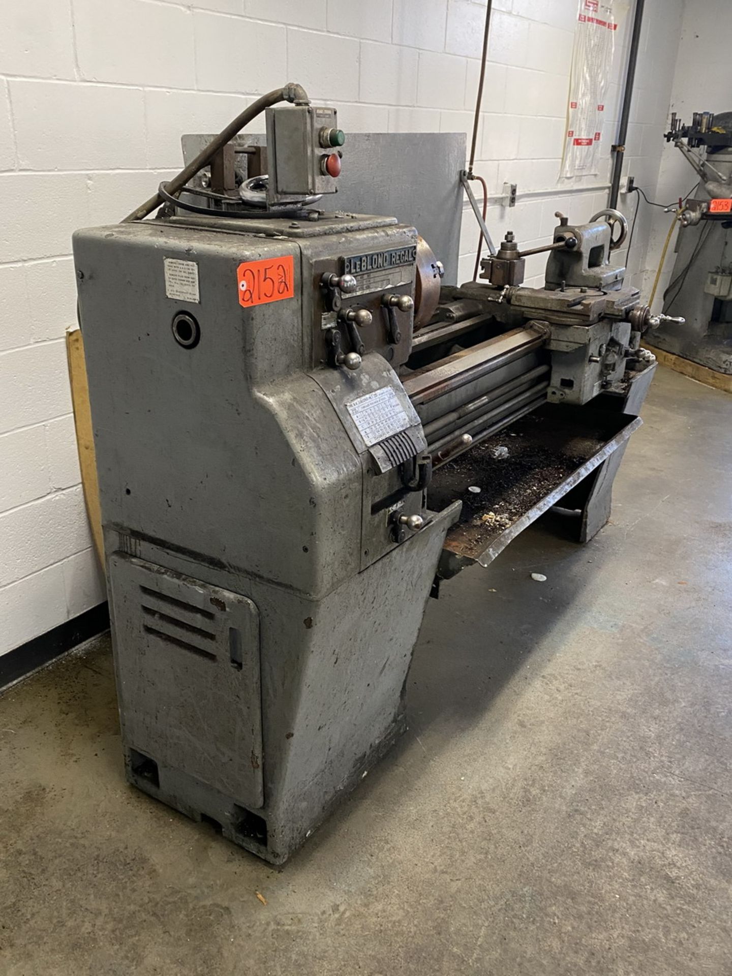 LeBlond Regal Lathe, S/N: 2C718; 16 in. Swing, 2 in. Spindle Bore, 69 in. long Bed, 10 in. 3-Jaw - Image 3 of 7