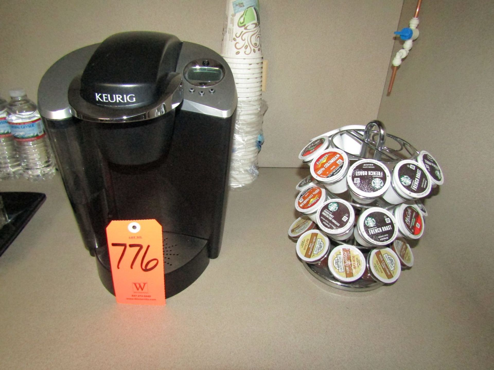 Lot - Portable Refreshment Serving Station with (1) Keurig Coffee Maker, (2) Ceramic Trays, & (1) - Image 3 of 3