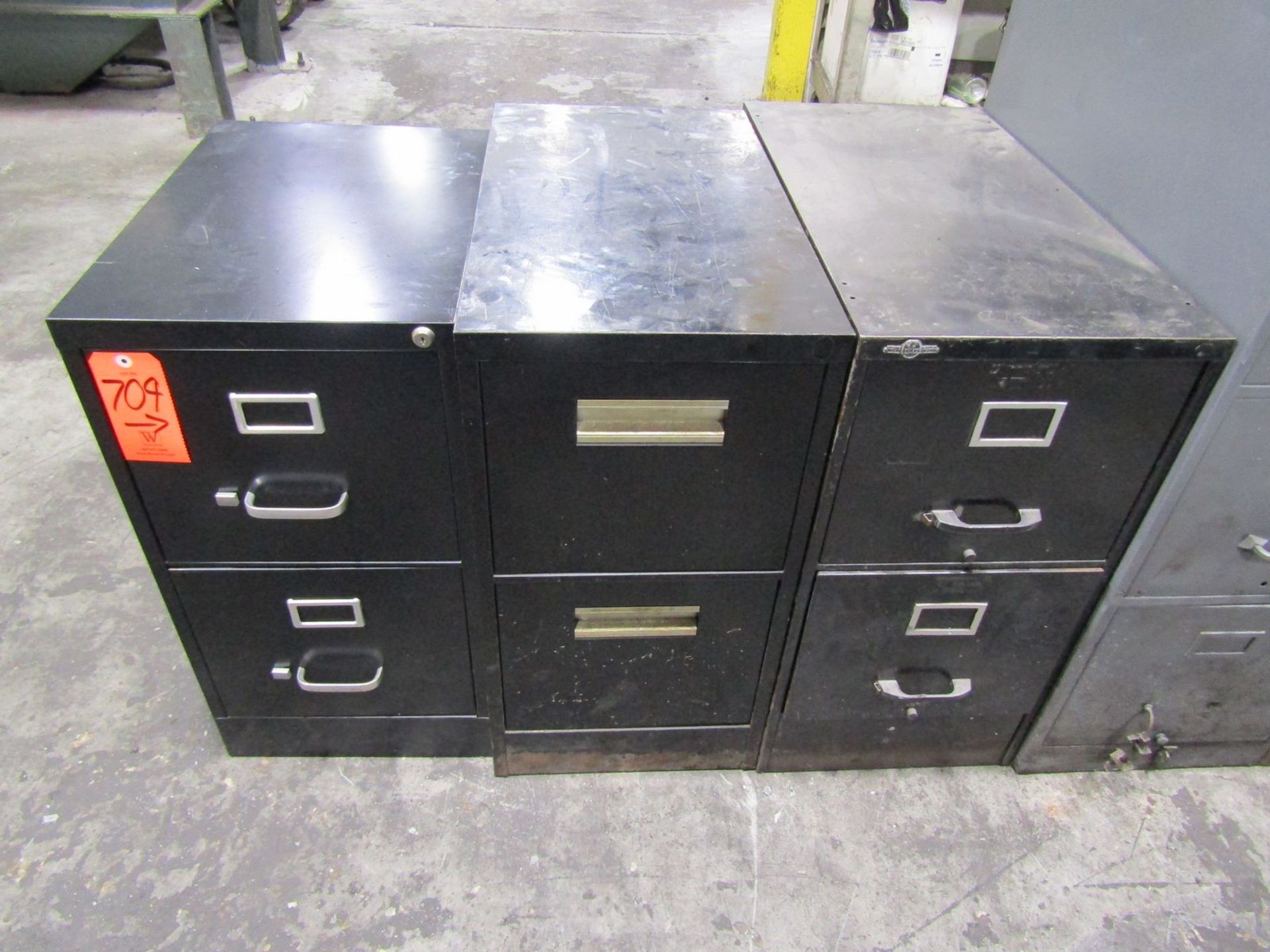 Lot - Shop Furniture, to Include: (2) 5-Drawer Lateral Filing Cabinets, (1) 4-Drawer Lateral - Image 4 of 12