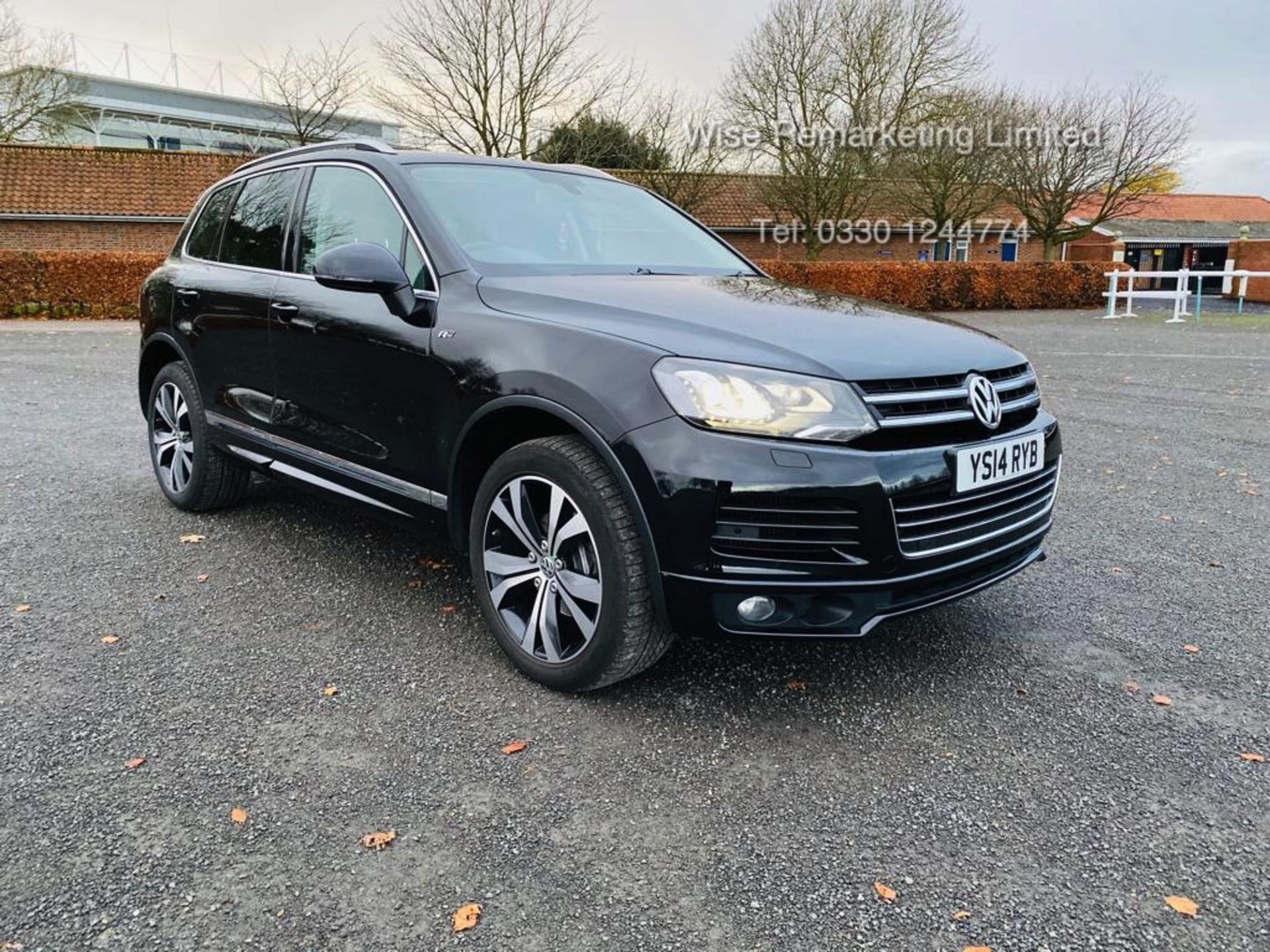 Volkswagen Touareg 3.0 TDI V6 R-Line Auto DSG - 2014 14 Reg - Pan Roof - Sat Nav - HUGE SPEC - Image 3 of 42