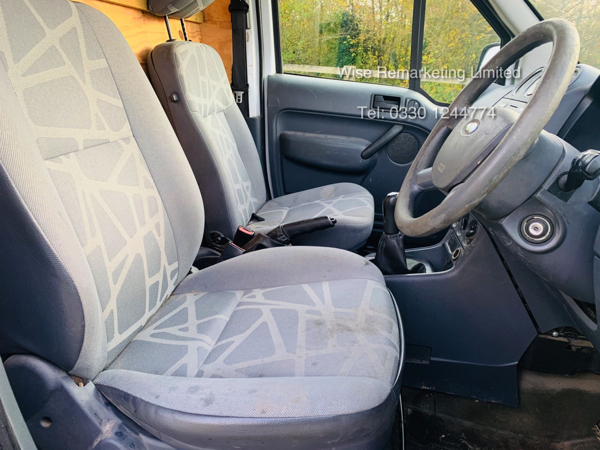 Ford Transit Connect T200 1.8 - 2010 Model - Side Loading Door - Ply Lined - Image 10 of 19