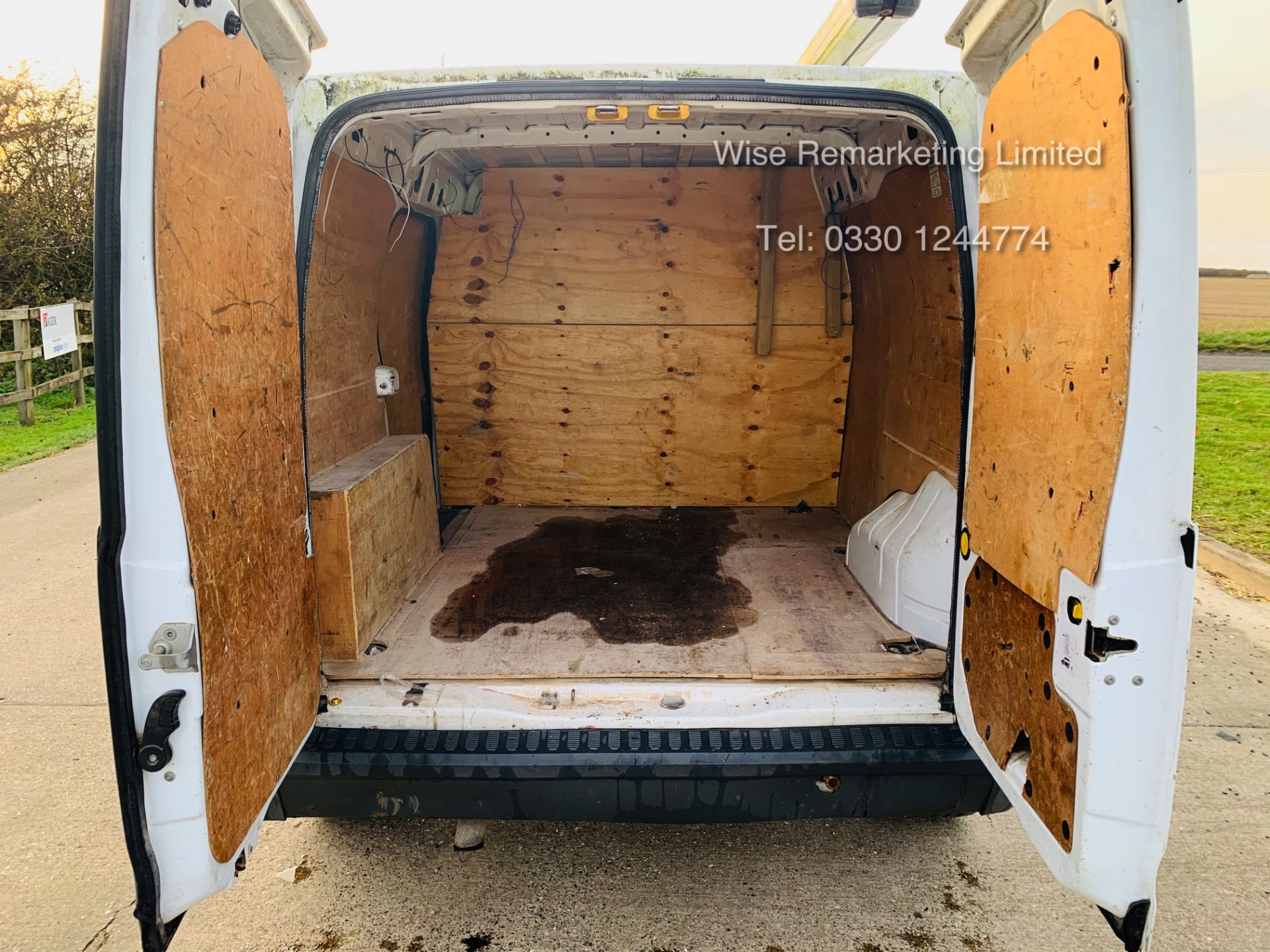 Ford Transit Connect T200 1.8 - 2010 Model - Side Loading Door - Ply Lined - Image 9 of 19