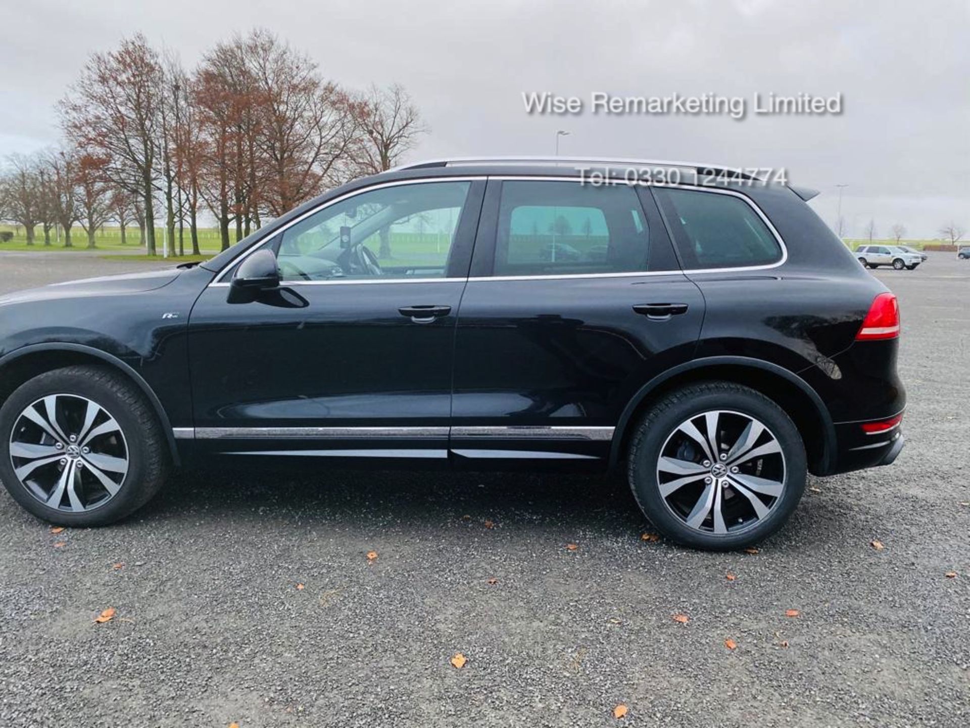 Volkswagen Touareg 3.0 TDI V6 R-Line Auto DSG - 2014 14 Reg - Pan Roof - Sat Nav - HUGE SPEC - Image 15 of 42