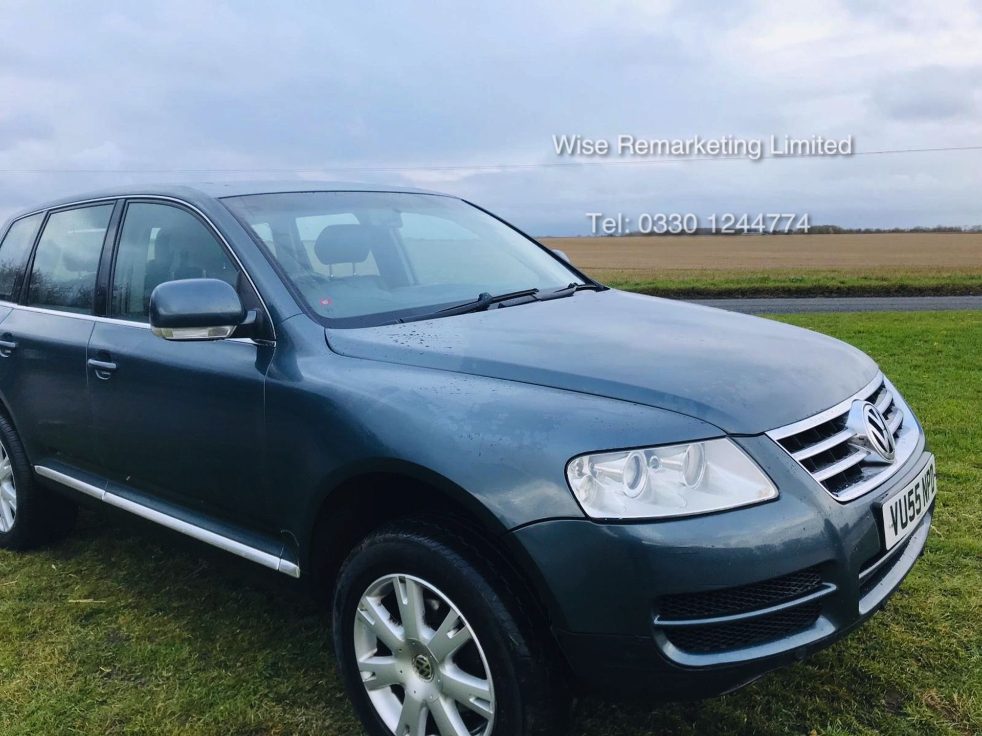 Volkswagen Touareg 2.5 TDI SE Sport Auto - 2006 Model - Full Leather - Sat Nav - 4x4 - Image 5 of 20