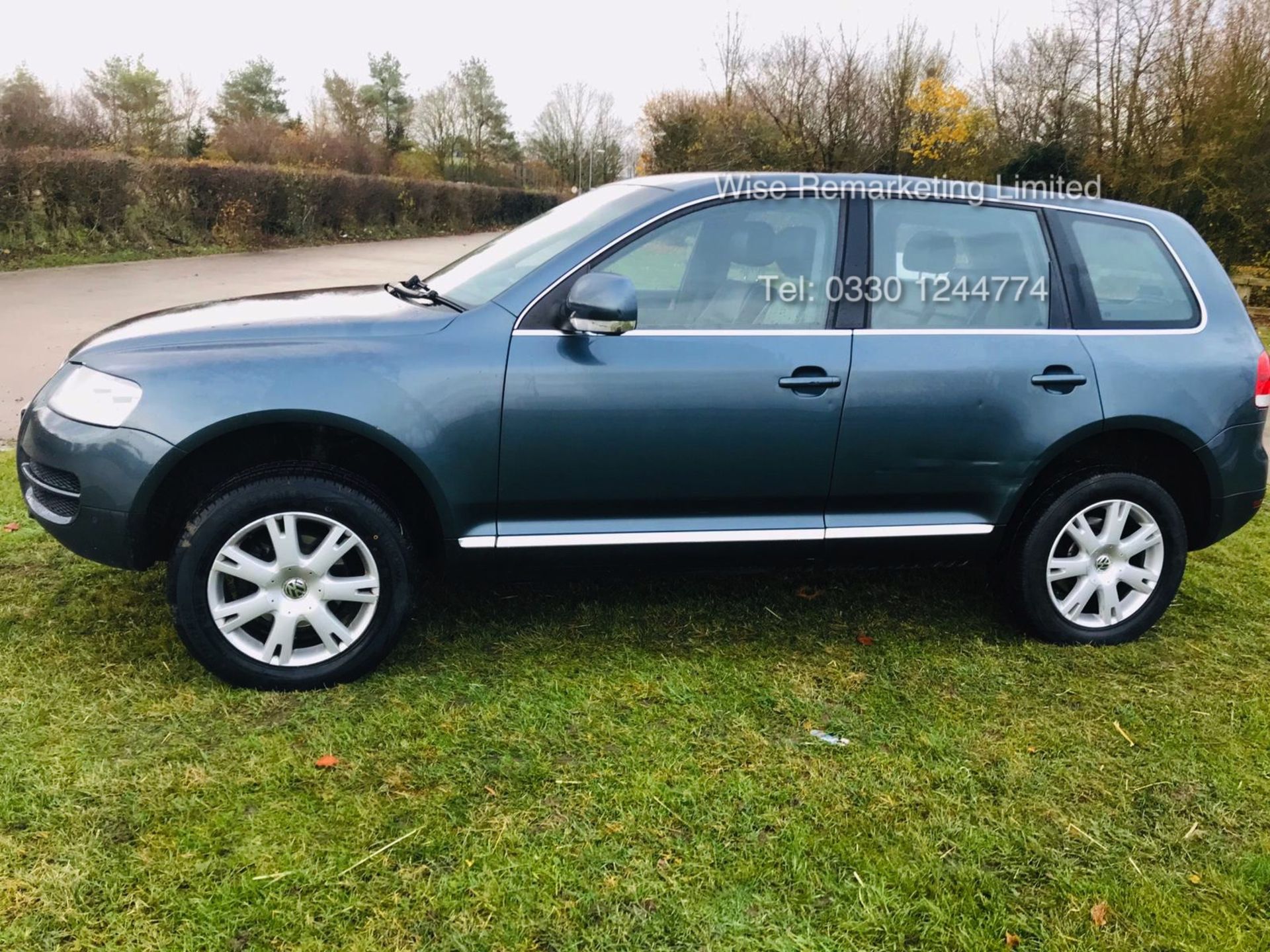 Volkswagen Touareg 2.5 TDI SE Sport Auto - 2006 Model - Full Leather - Sat Nav - 4x4 - Image 2 of 20