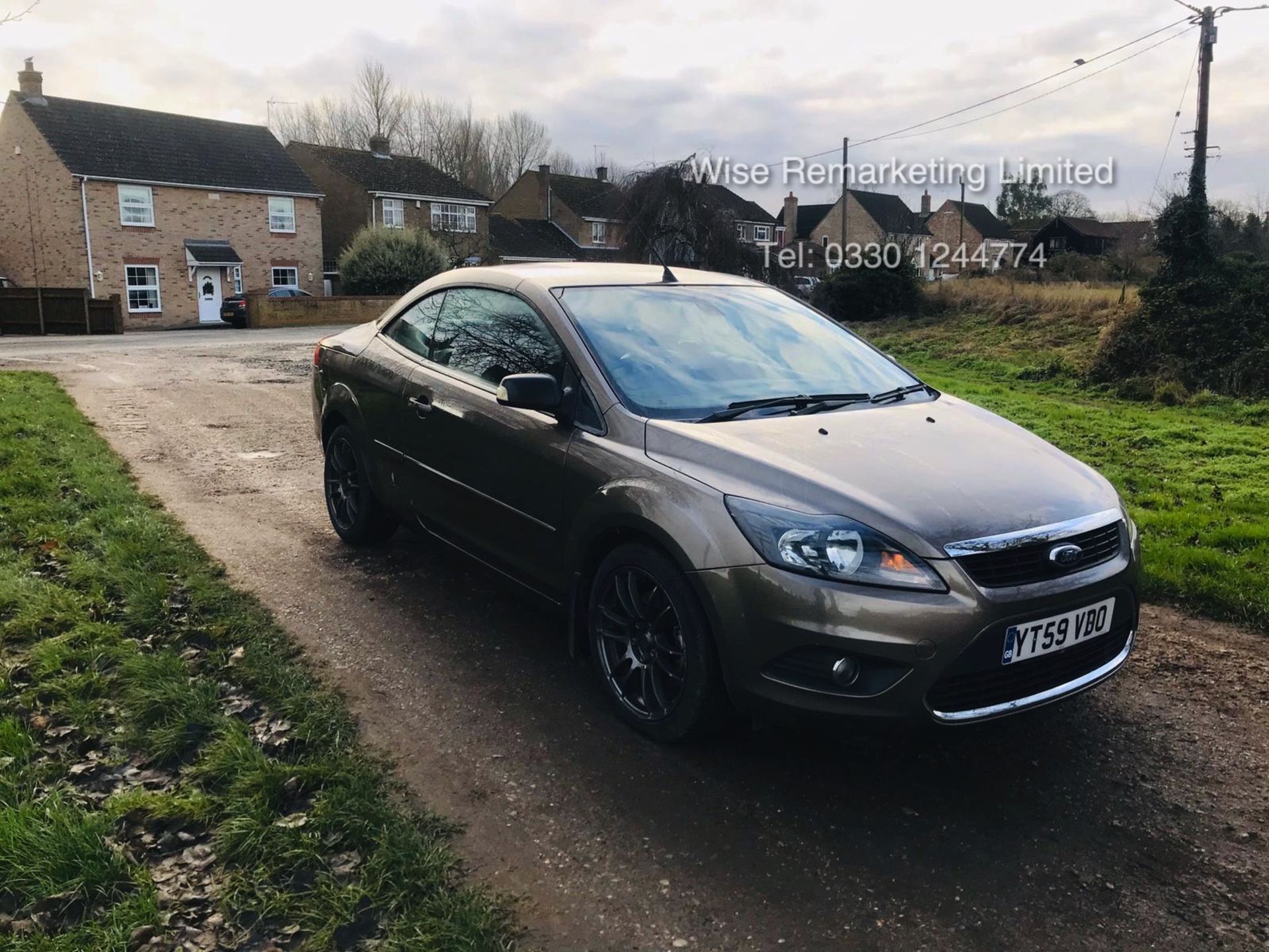 *RESERVE MET* Ford Focus CC Convertible 2.0 D - 2010 Model - 6 Speed - Heated Seats - Heated Screens - Image 4 of 19