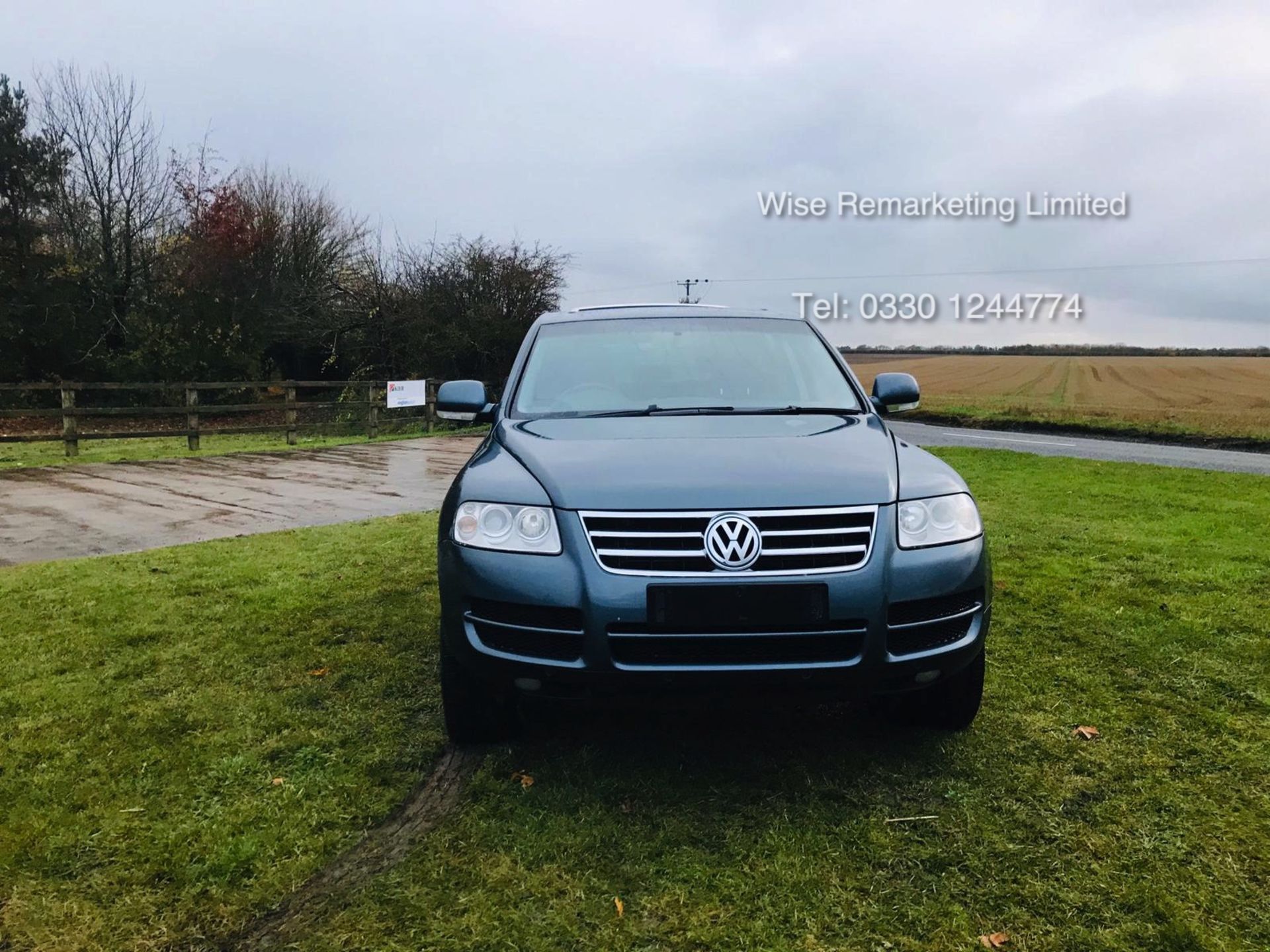 Volkswagen Touareg 3.0 V6 TDI Sport Auto - 2006 Model - 4x4 - Sat Nav - Heated Seats - Parking Aid - Image 2 of 17