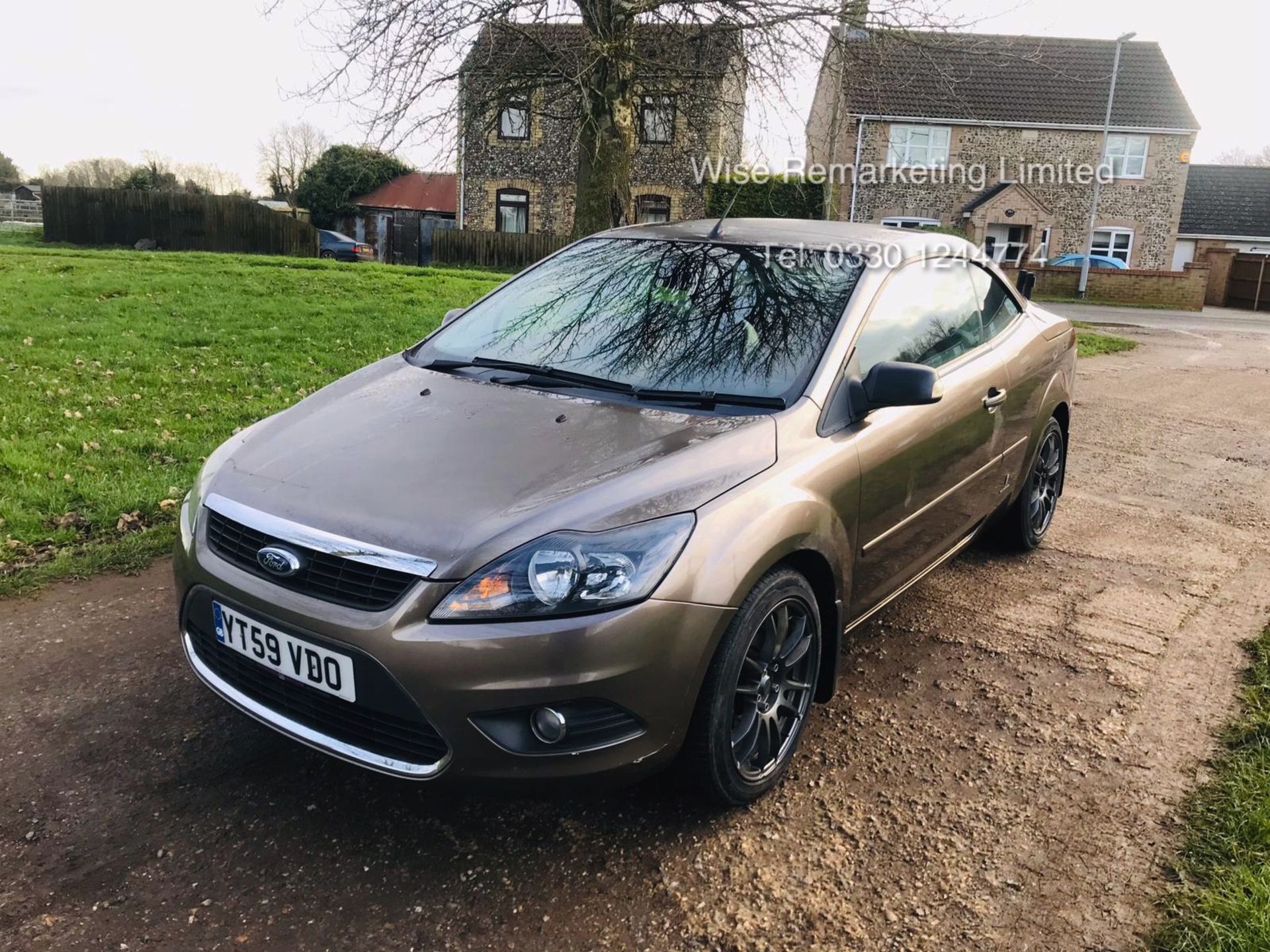 *RESERVE MET* Ford Focus CC Convertible 2.0 D - 2010 Model - 6 Speed - Heated Seats - Heated Screens - Image 2 of 19