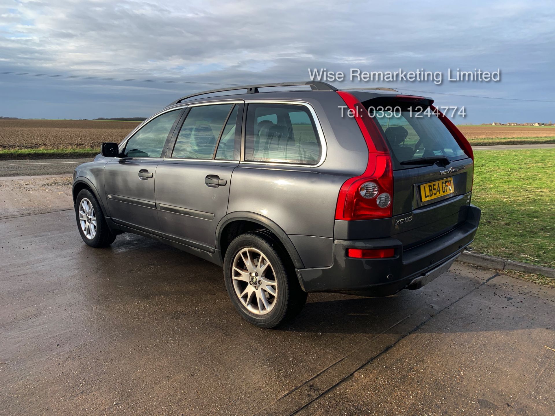 Volvo XC90 D5 2.4 Special Equipment Auto - 2005 Model - 7 Seater - Full Leather - - Image 2 of 21