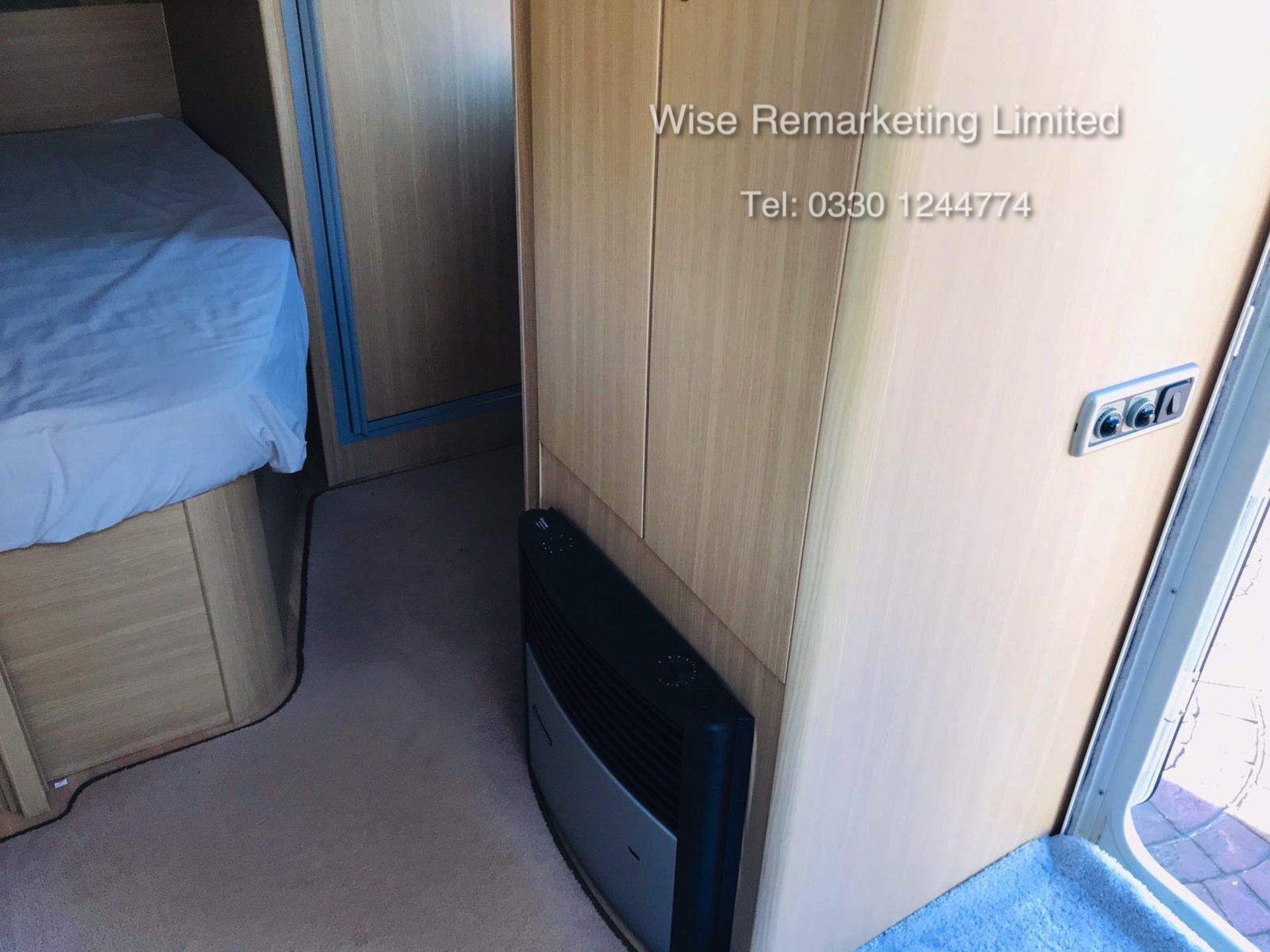 Abbey Freestyle 480 Touring Caravan (4 Berth) - 2008 Model - 1 Owner From New - - Image 24 of 28